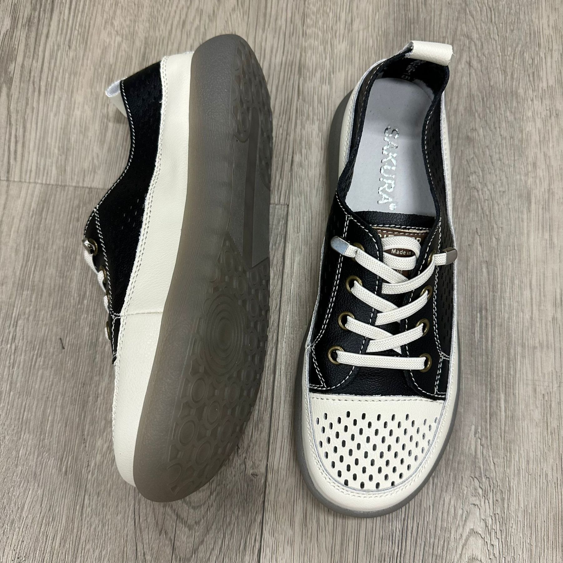 (D117) Sakura Shoe