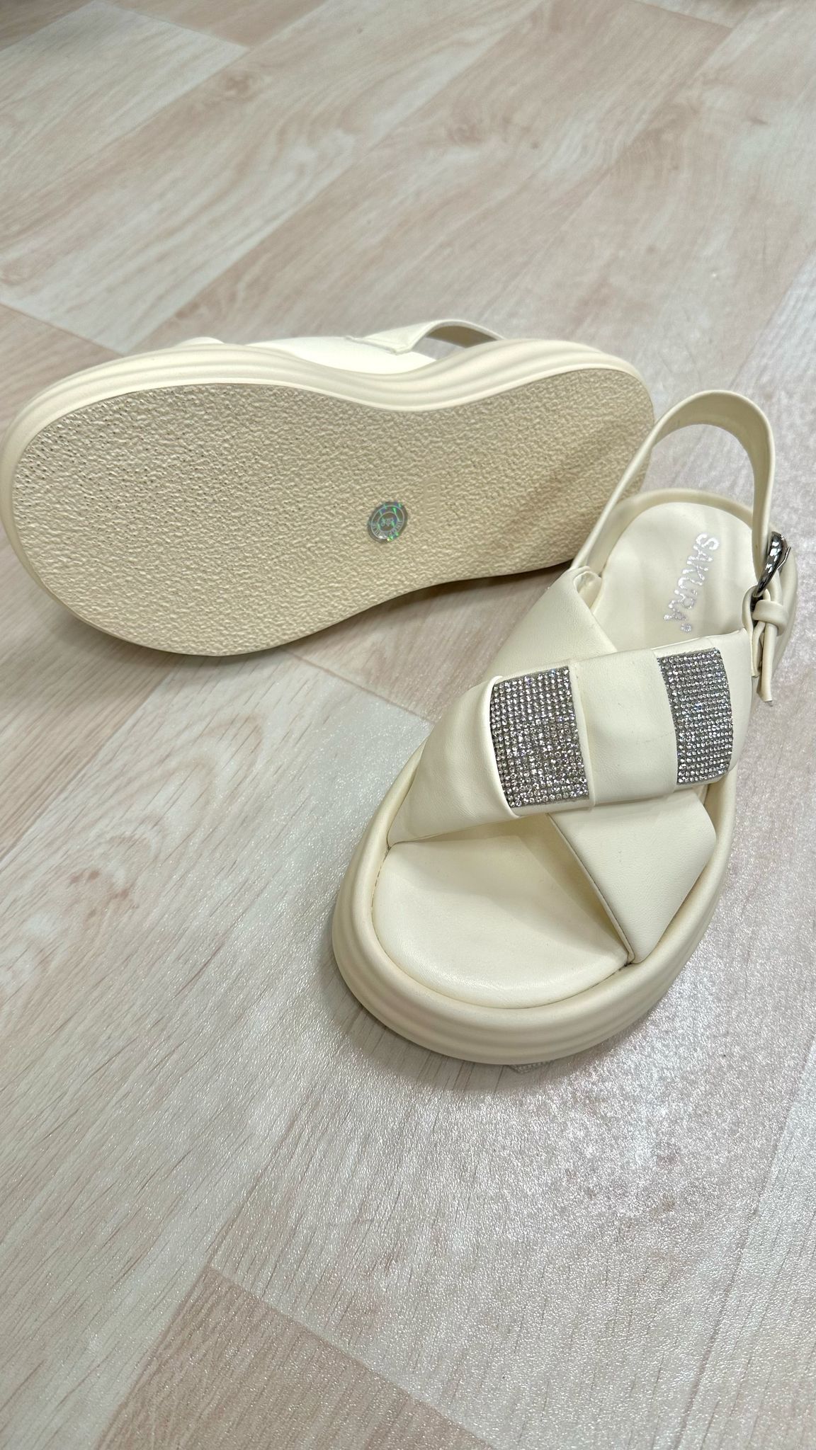 *SALE* (D124)Sakura Sandal