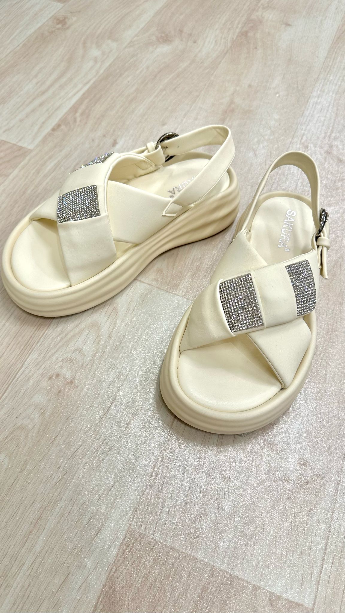 *SALE* (D124)Sakura Sandal