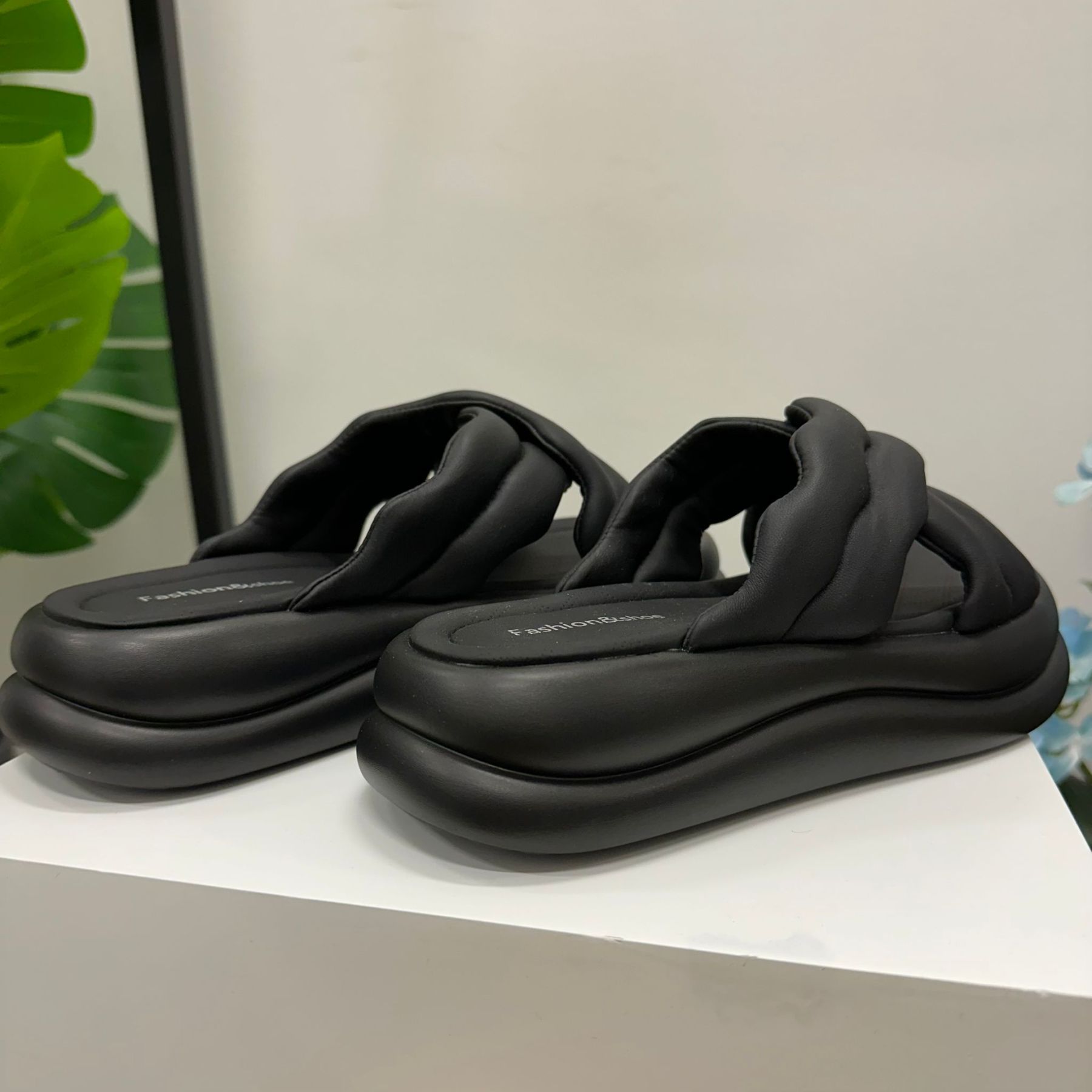 (D130)Shoe