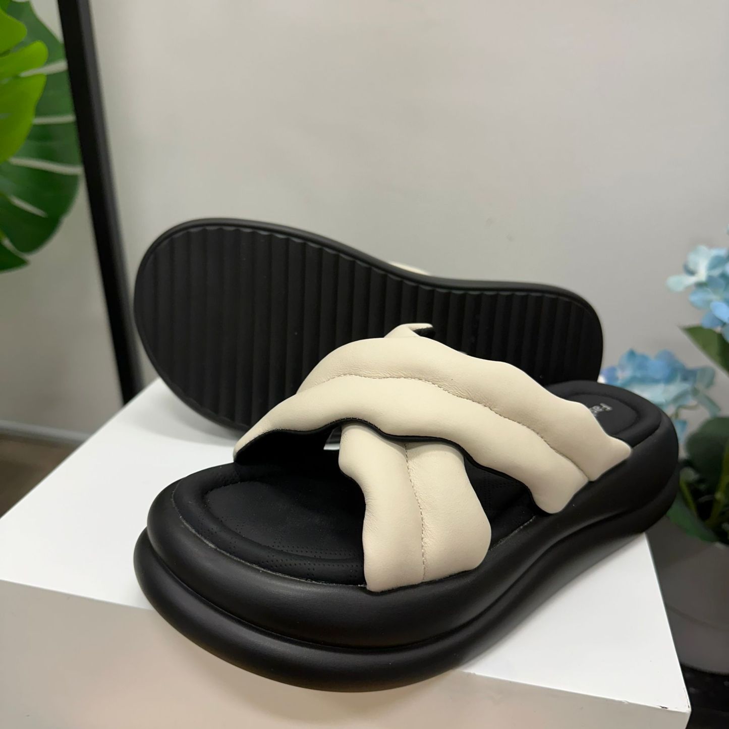 (D130)Shoe