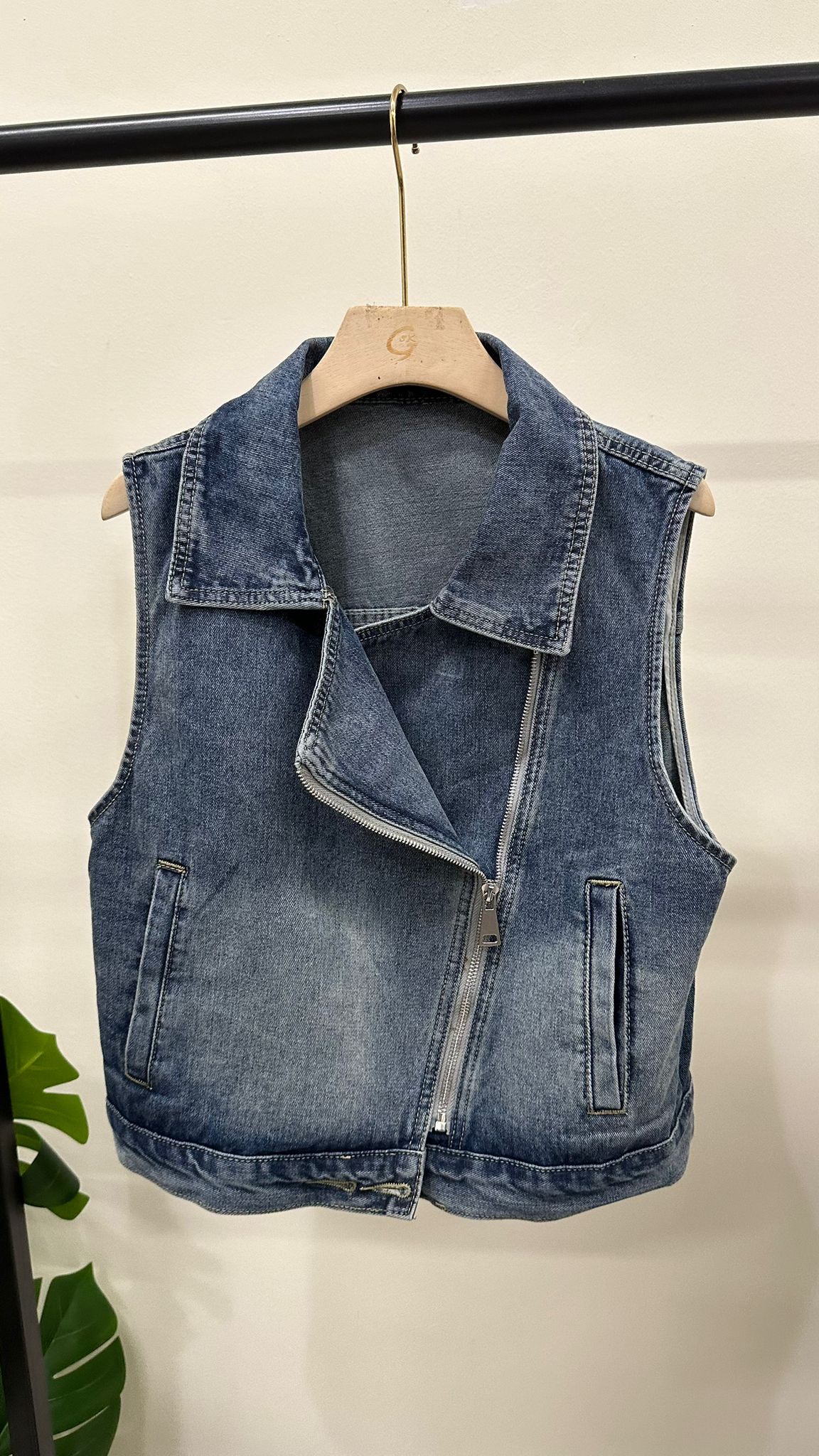 (D132)GSK F.S Vest