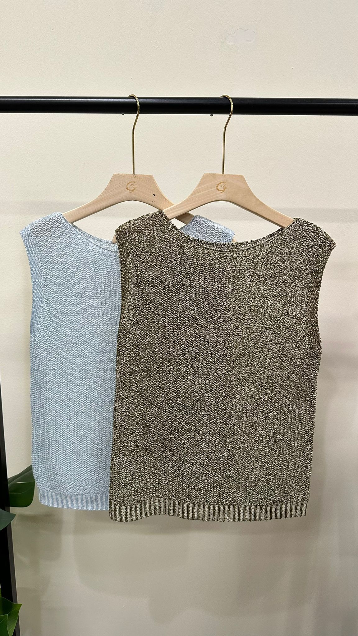 (D133)Knitted Vest