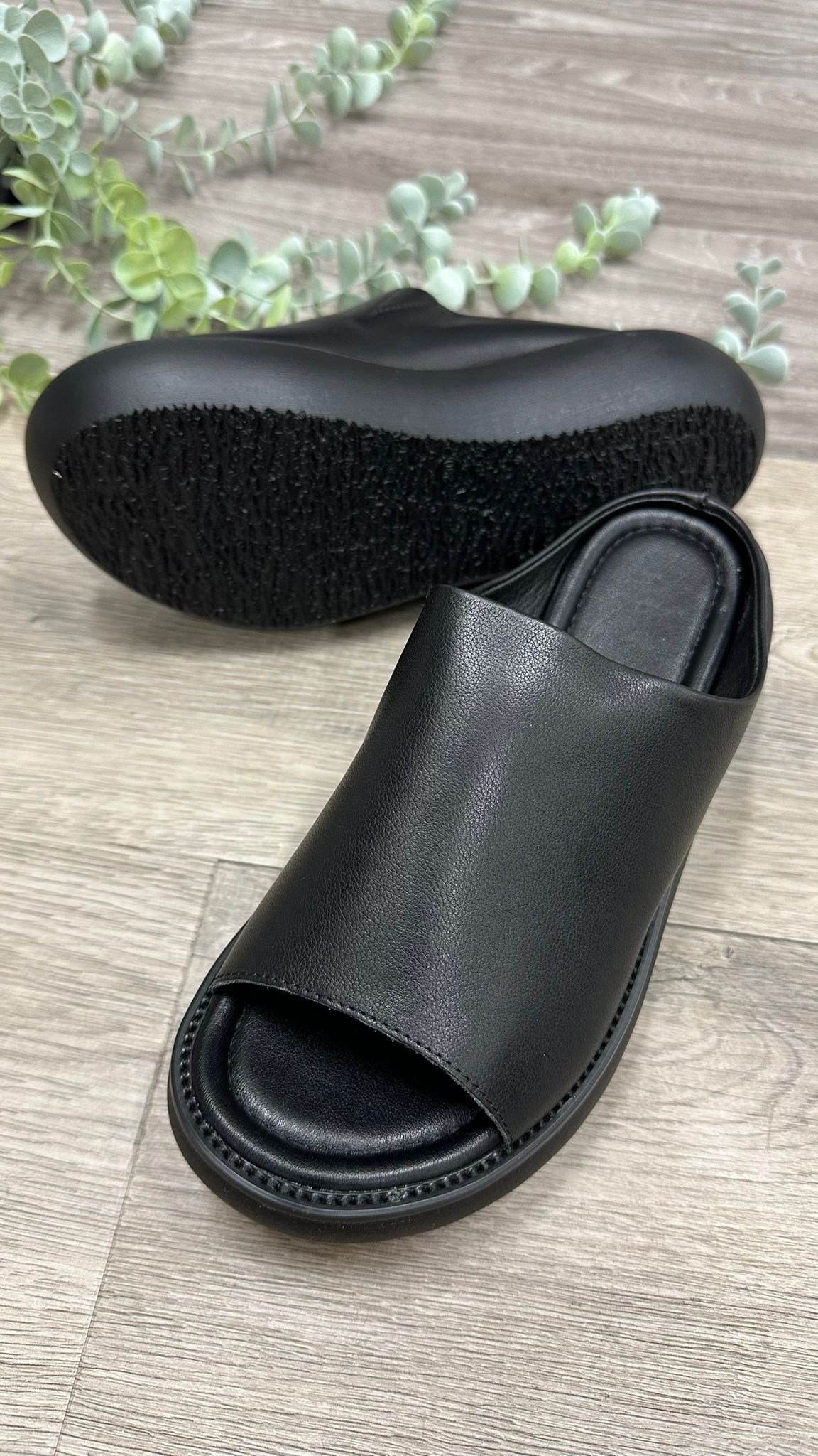 (D134)Shoe