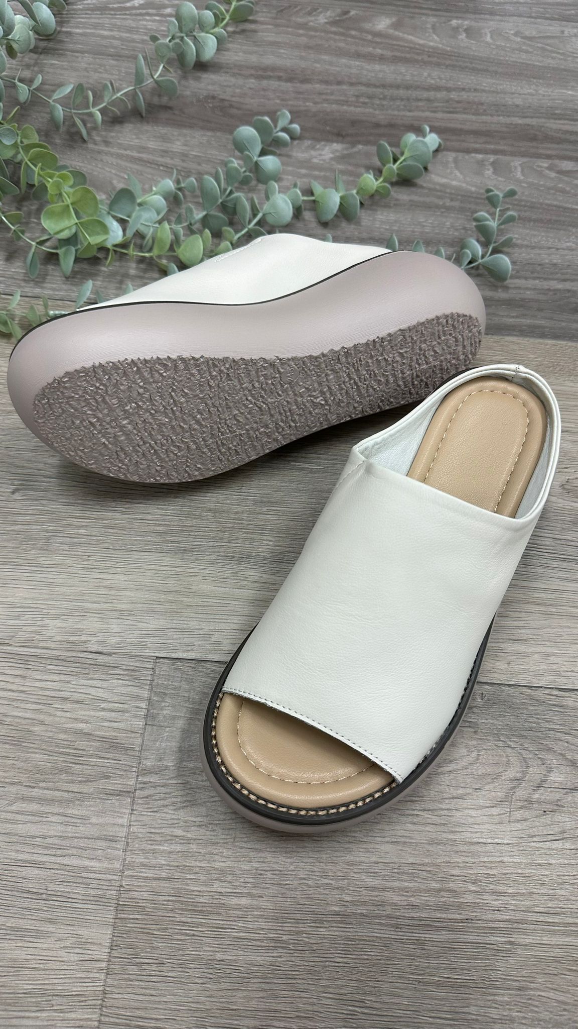 (D134)Shoe