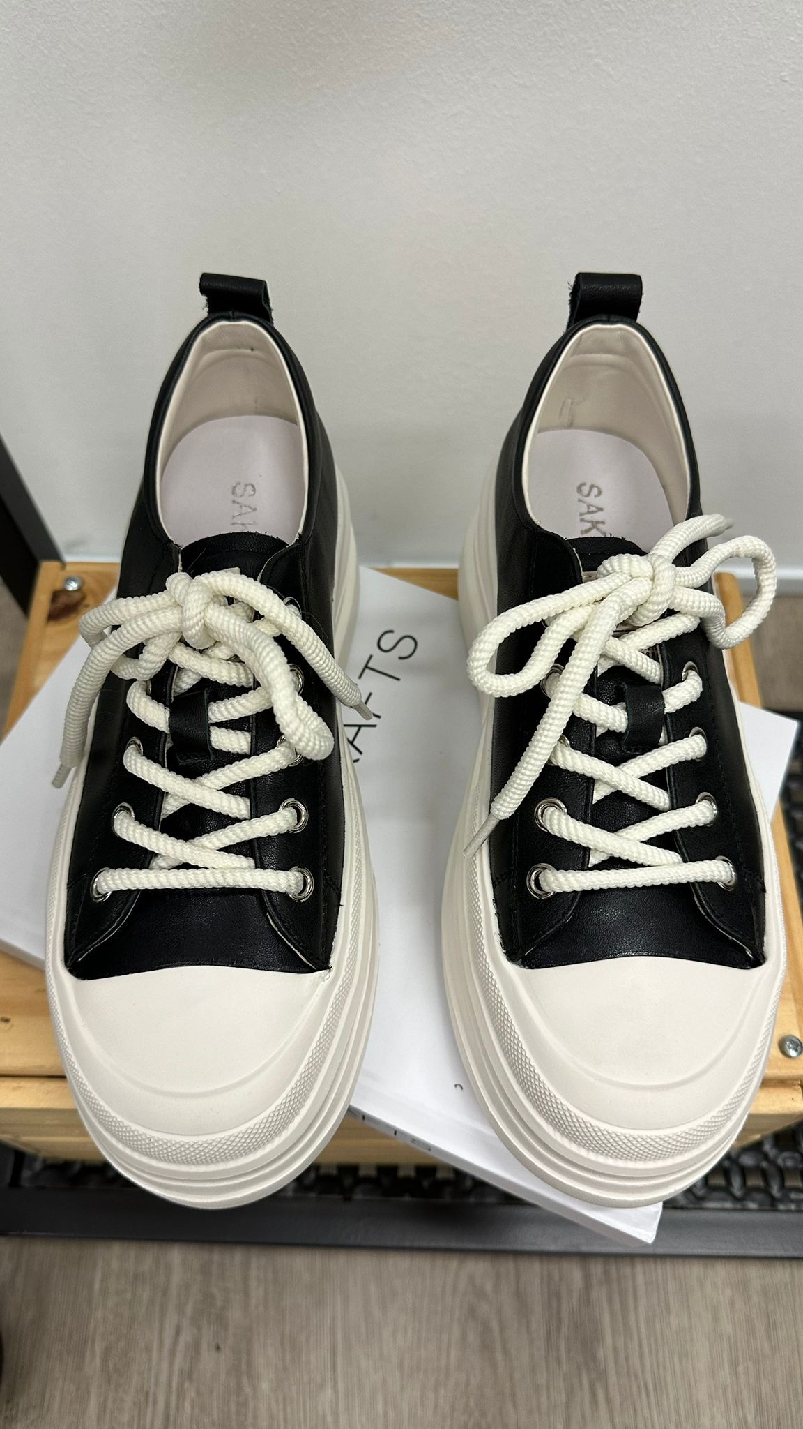 *PO 1-2MTHS* (D141)Sakura Shoe