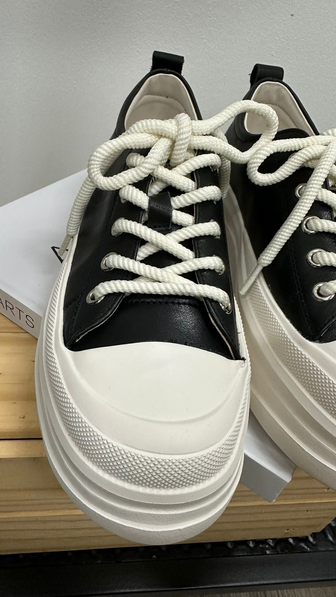*PO 1-2MTHS* (D141)Sakura Shoe