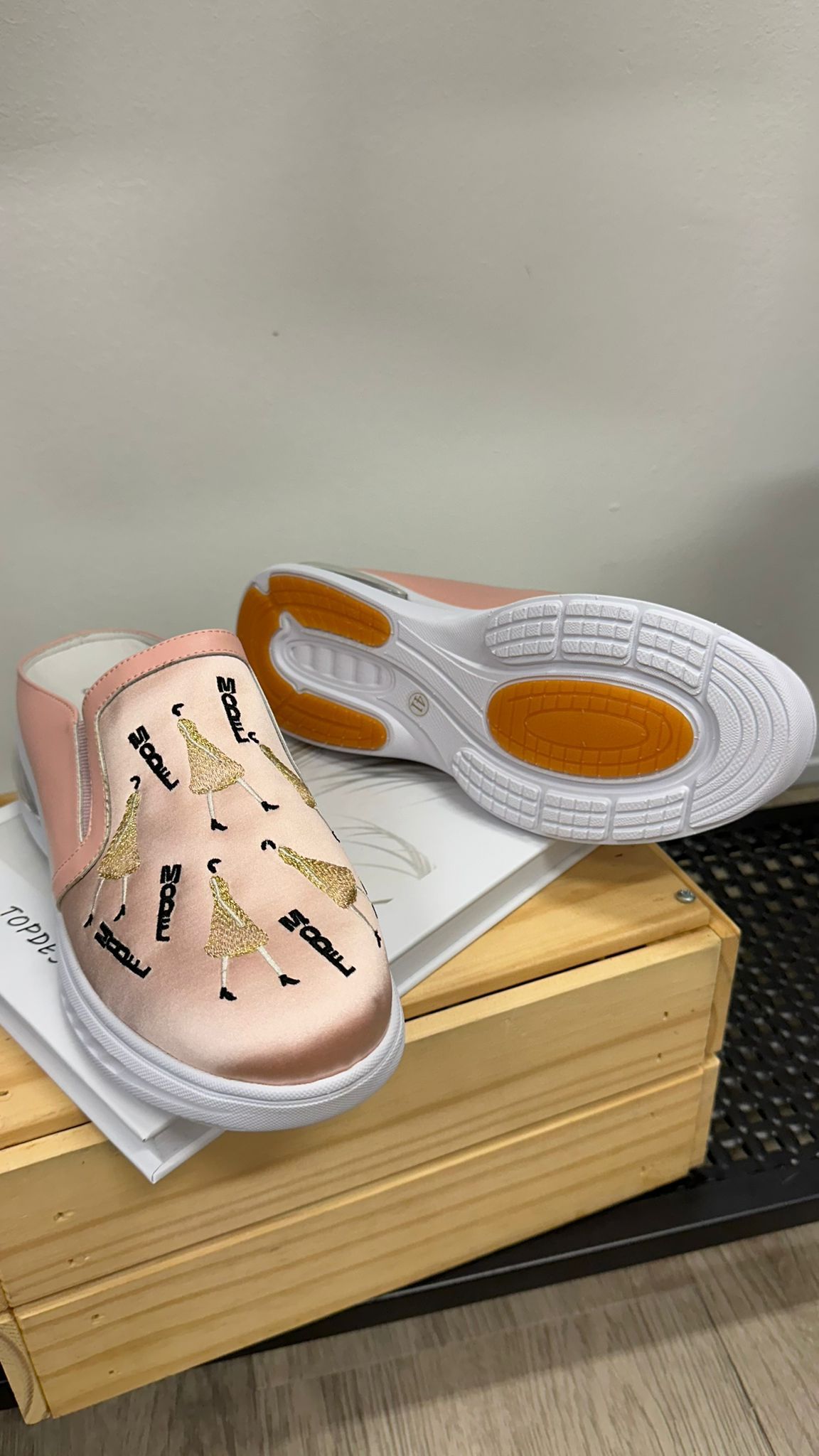 *PO 1-2MTHS* (D144)Sakura Shoe