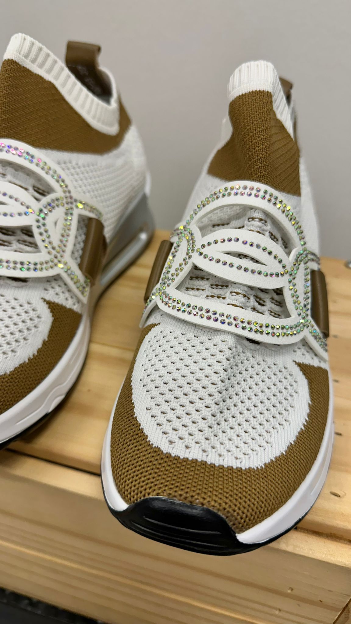 *PO 1-2MTHS* (D146)Sakura Shoe