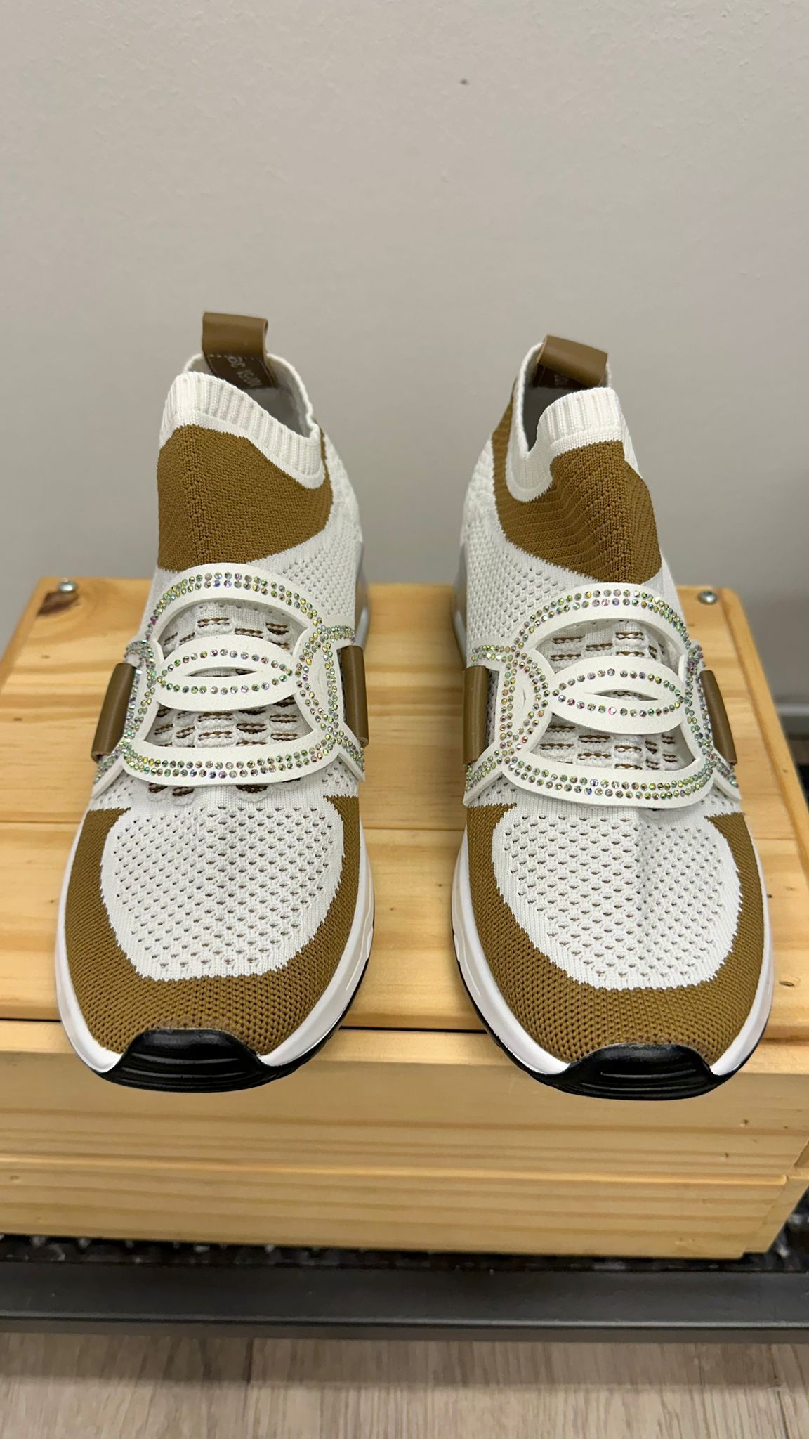 *PO 1-2MTHS* (D146)Sakura Shoe