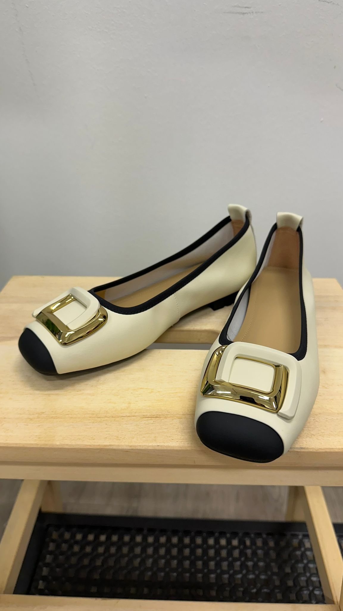 (D154)Sheep Leather Shoe