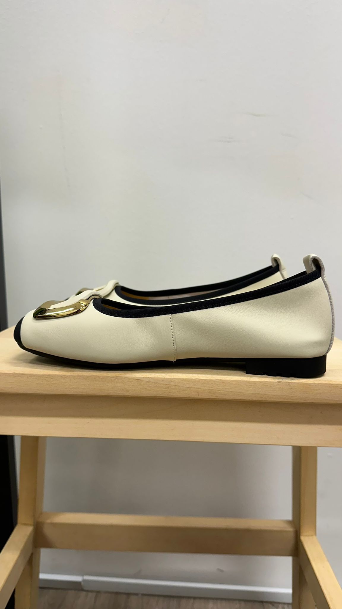 (D154)Sheep Leather Shoe