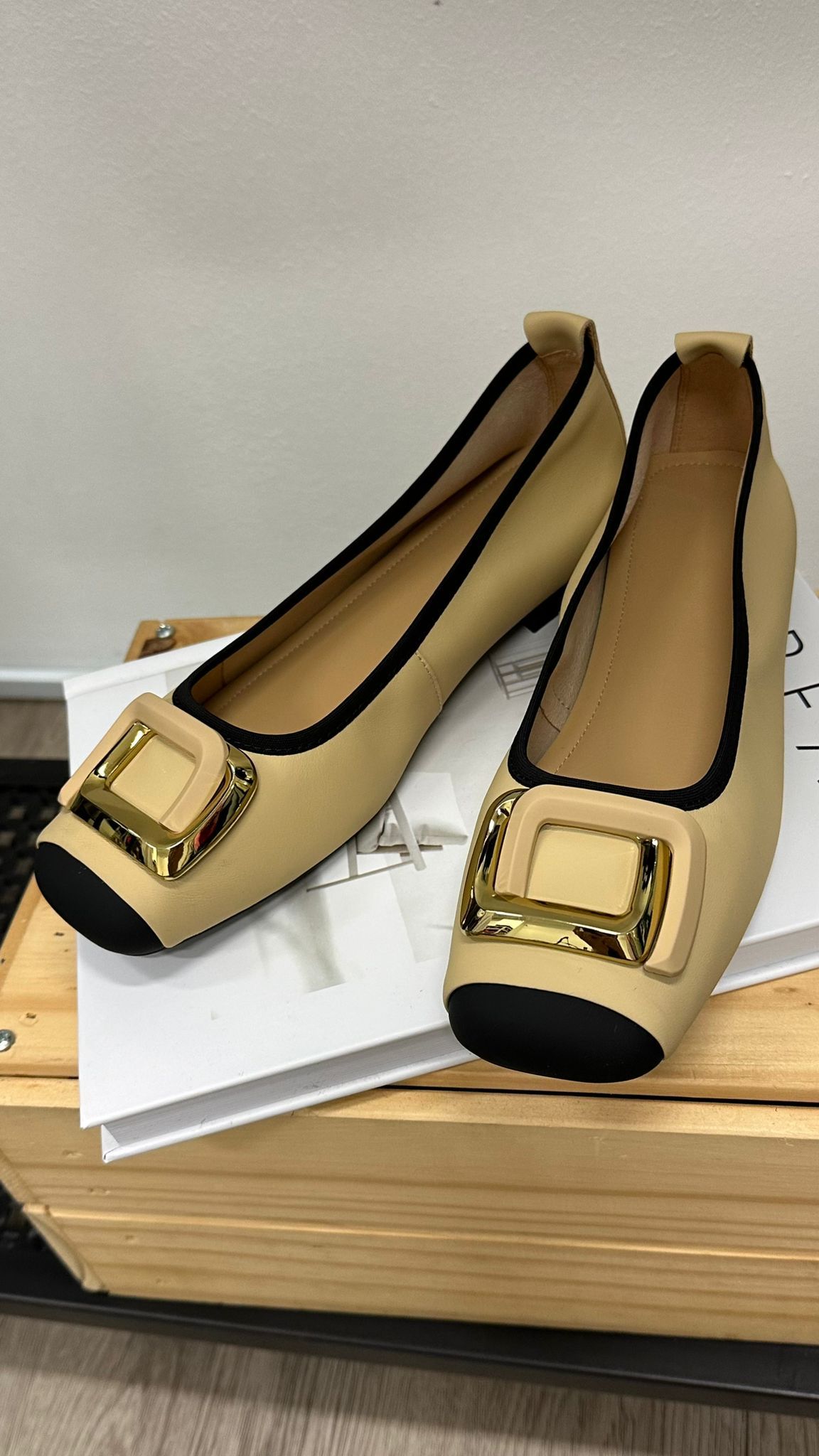 (D154)Sheep Leather Shoe