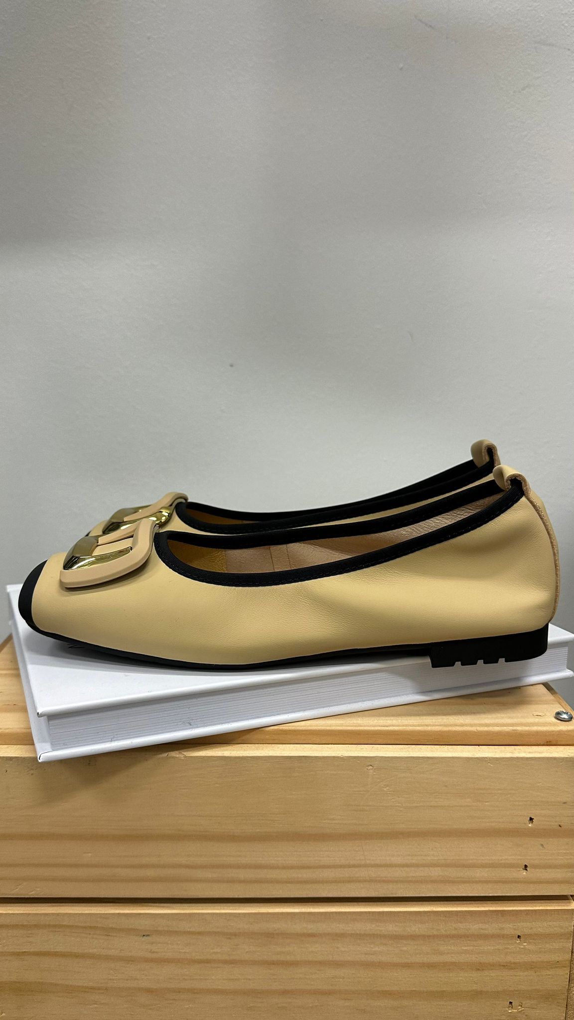 (D154)Sheep Leather Shoe