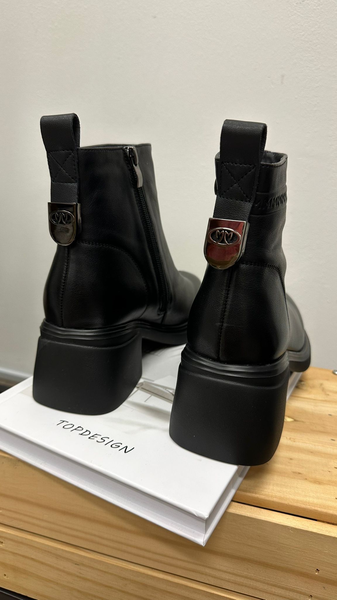 (D164)Boots Shoe