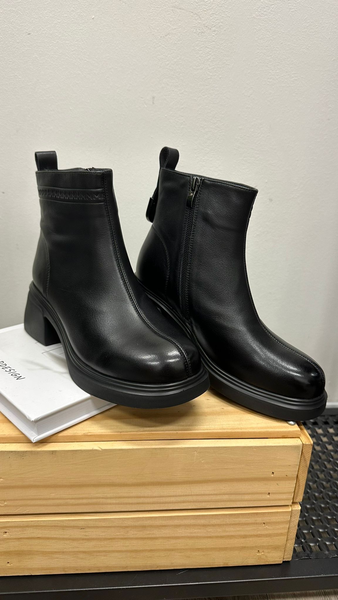 (D164)Boots Shoe