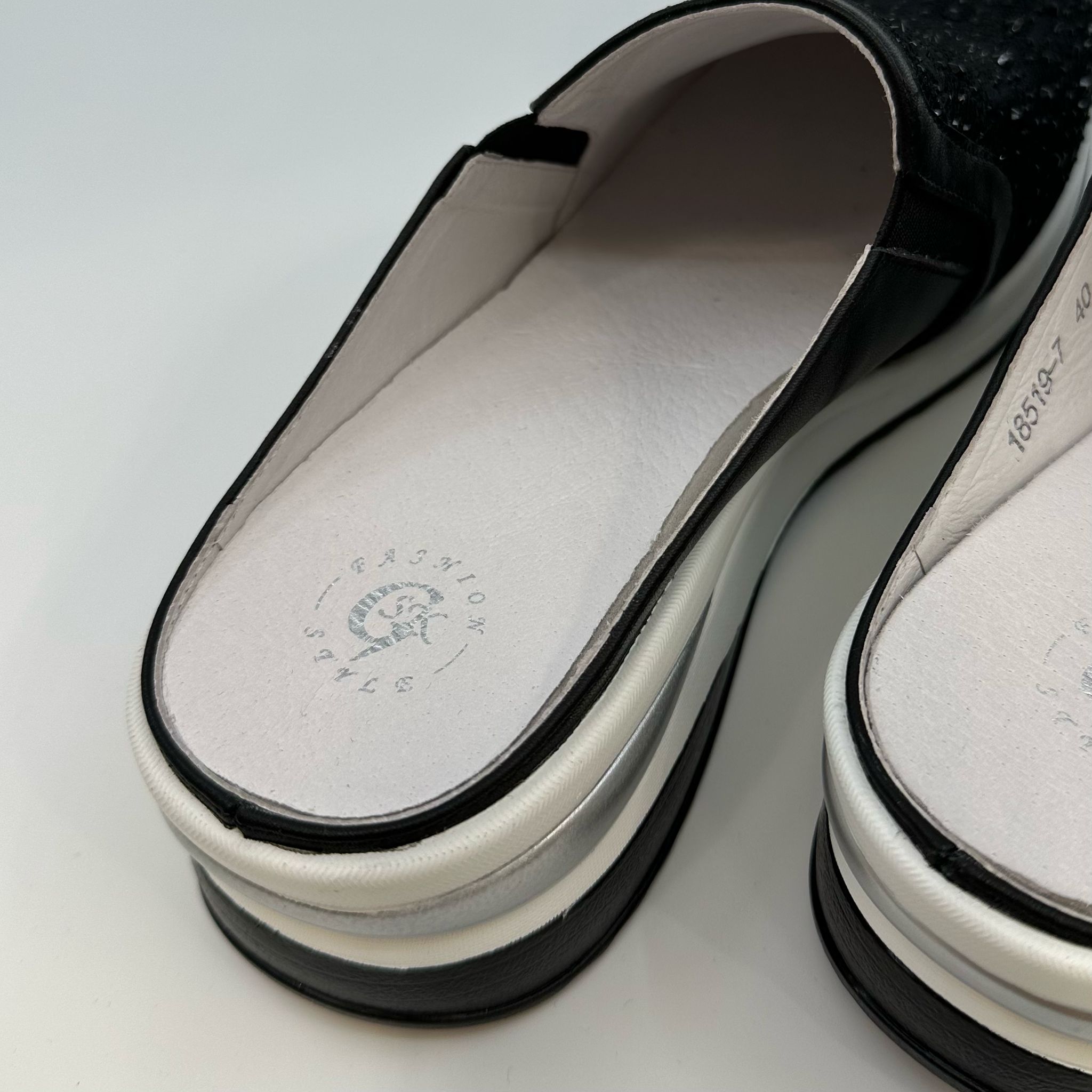 (D197)GSK Fashion Style Shoe