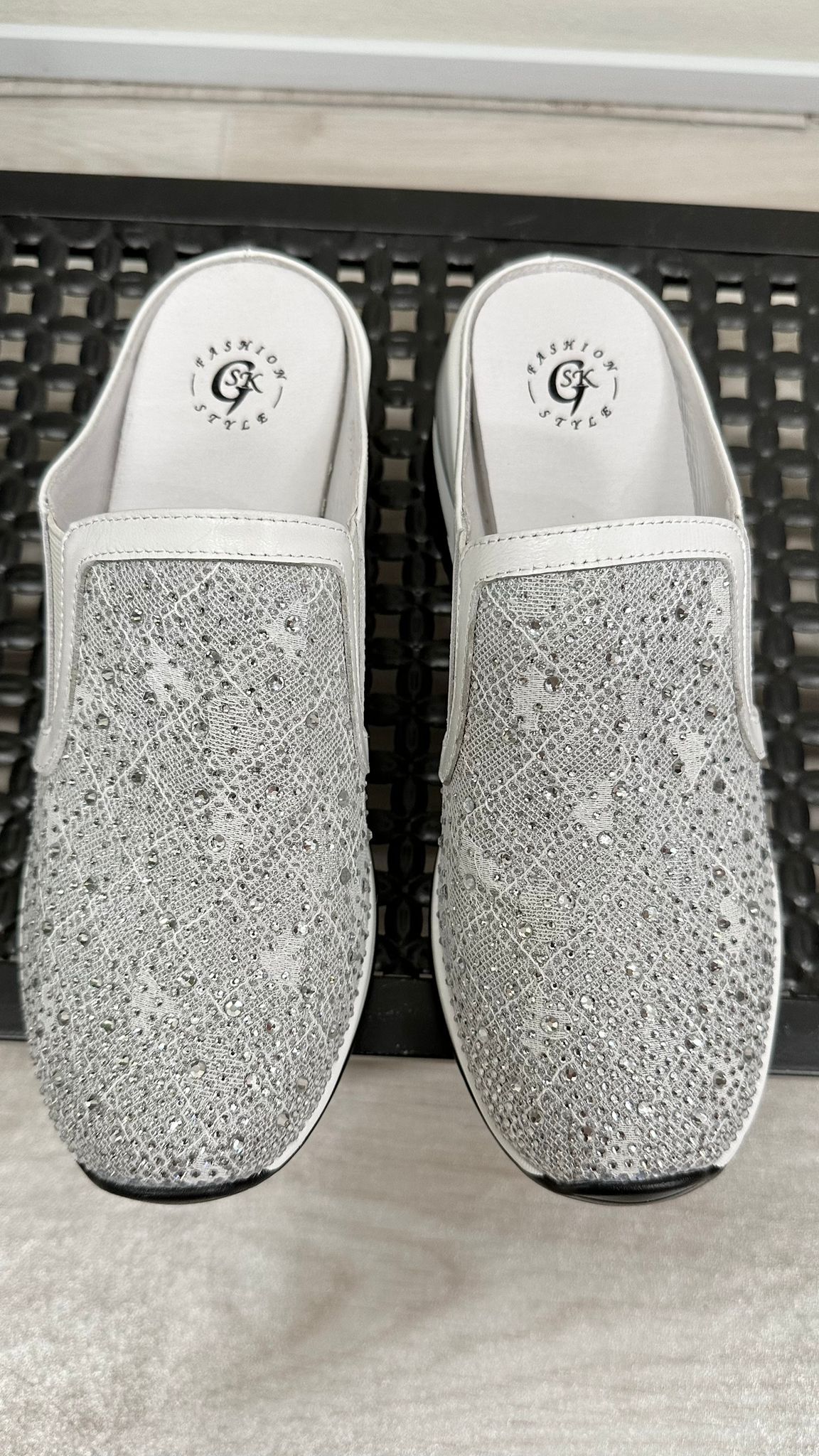 (D197)Shoe