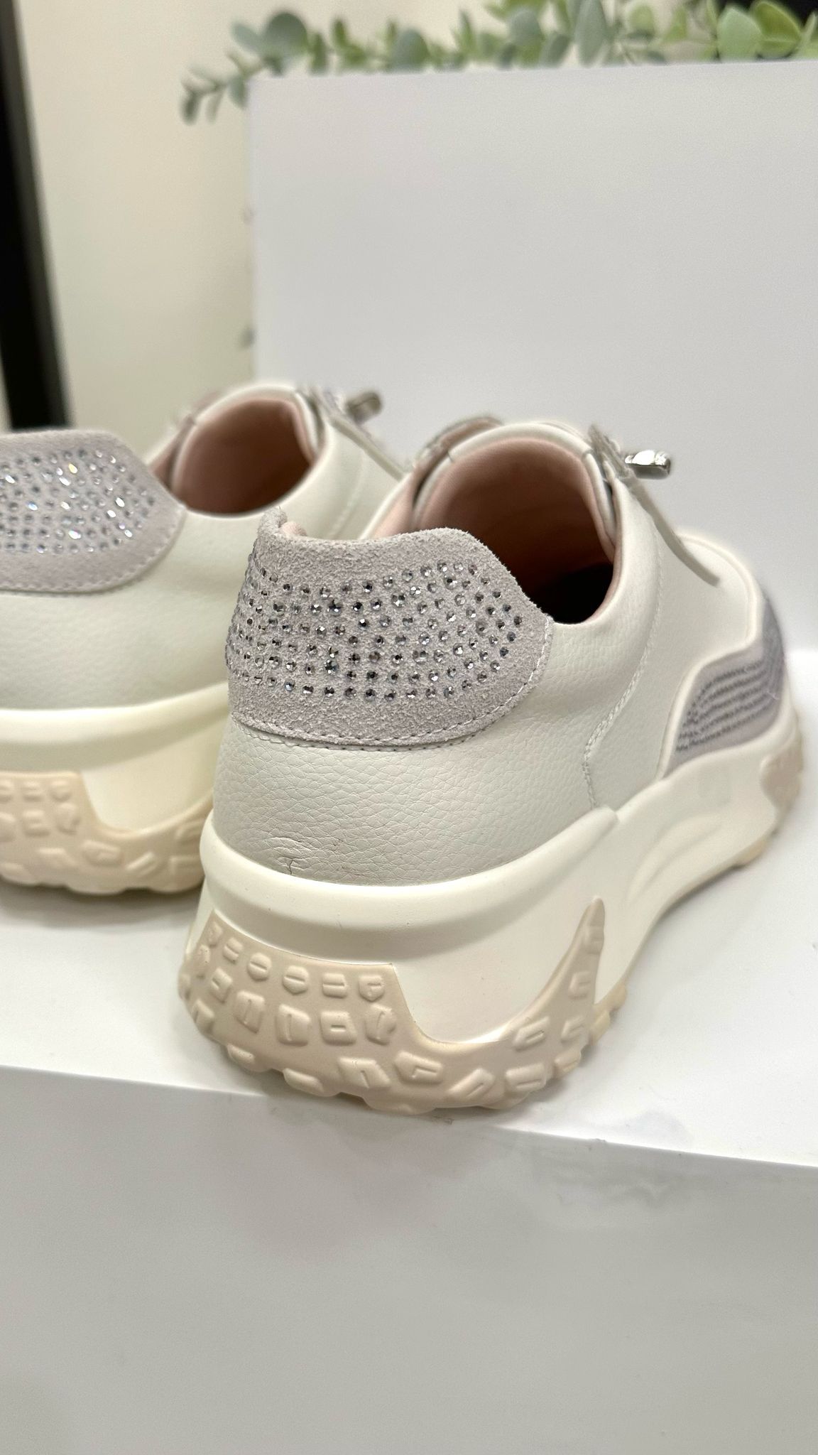 (D204)GSK Fashion Style Shoe