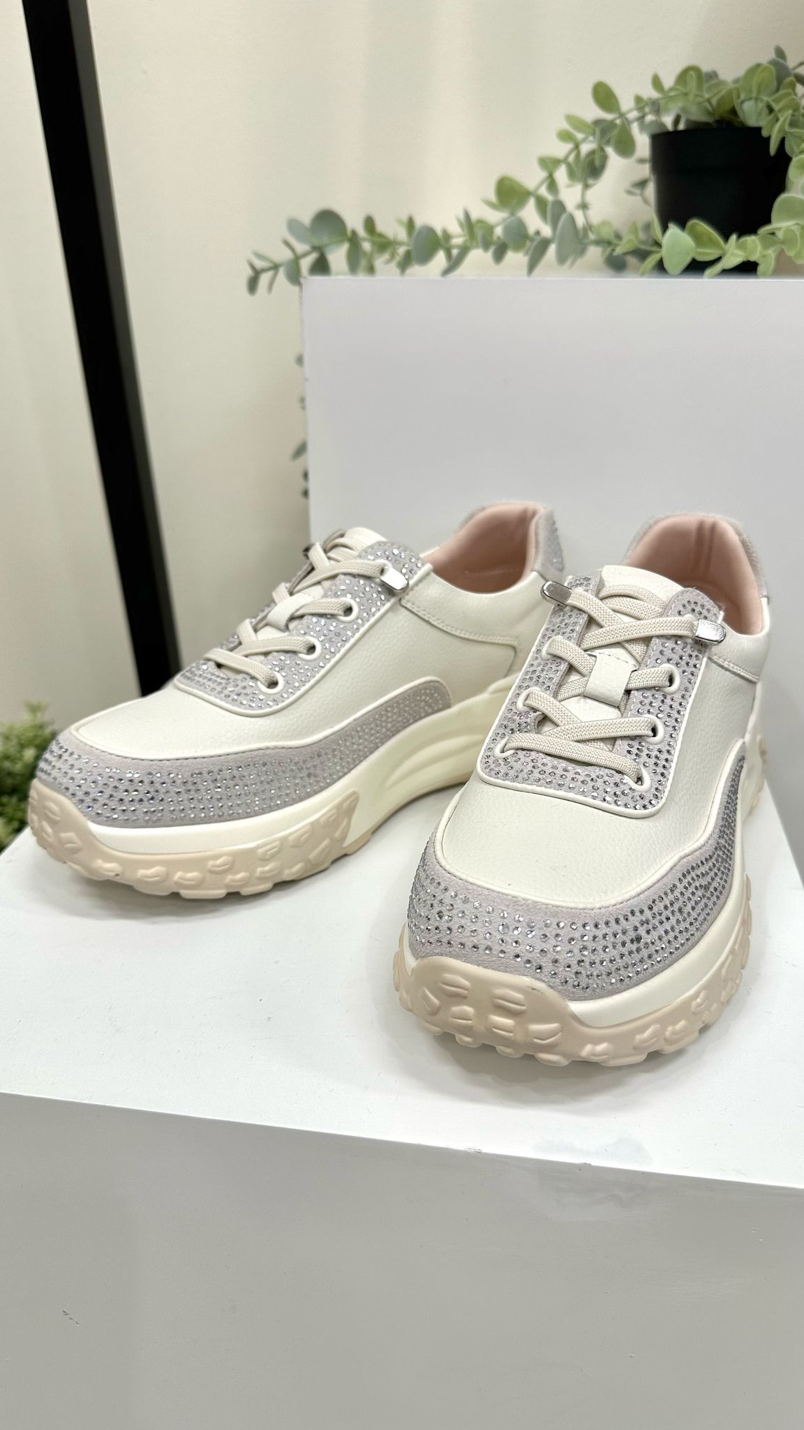 (D204)GSK Fashion Style Shoe