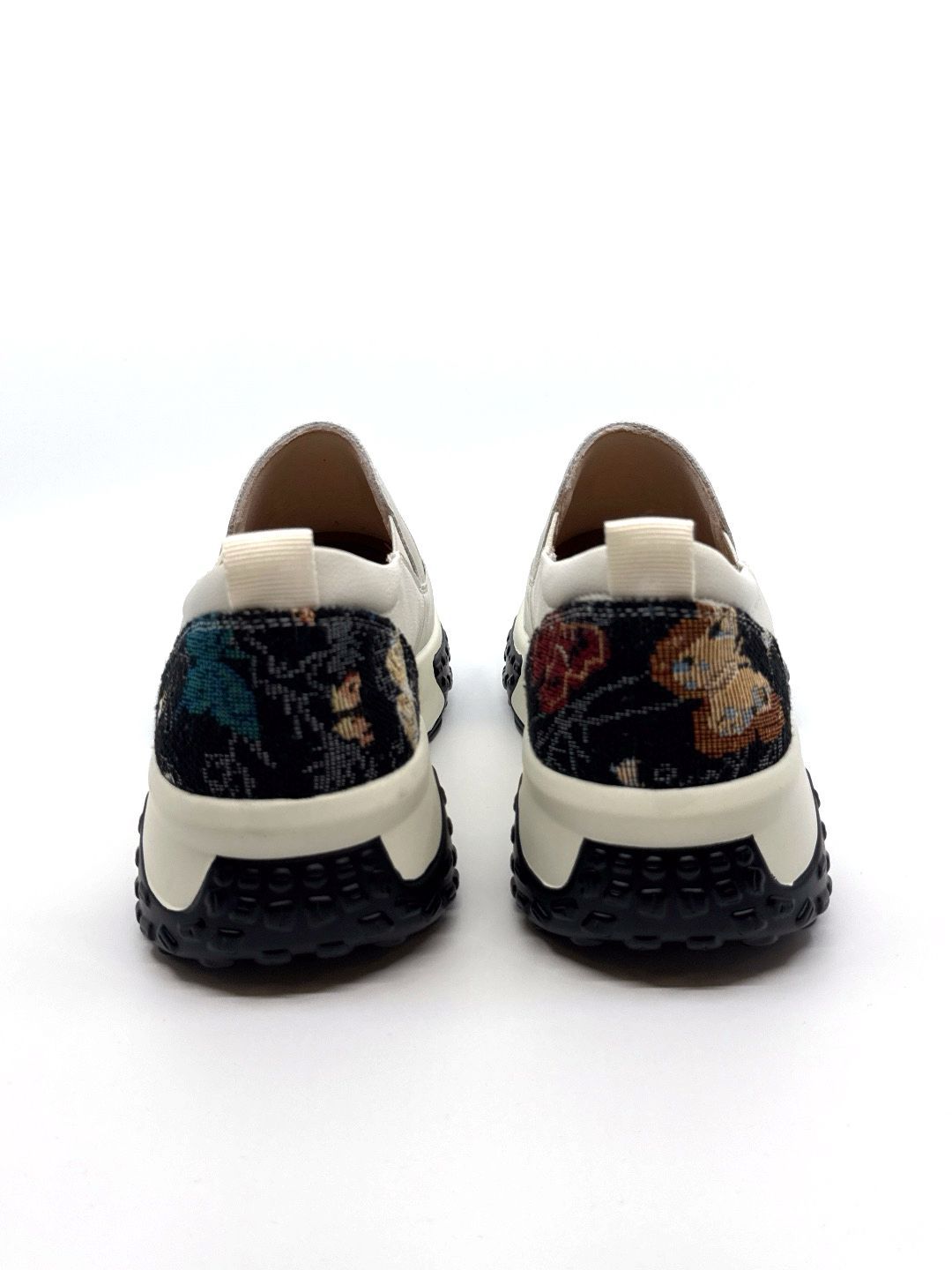 (D210)GSK Fashion Style Shoe