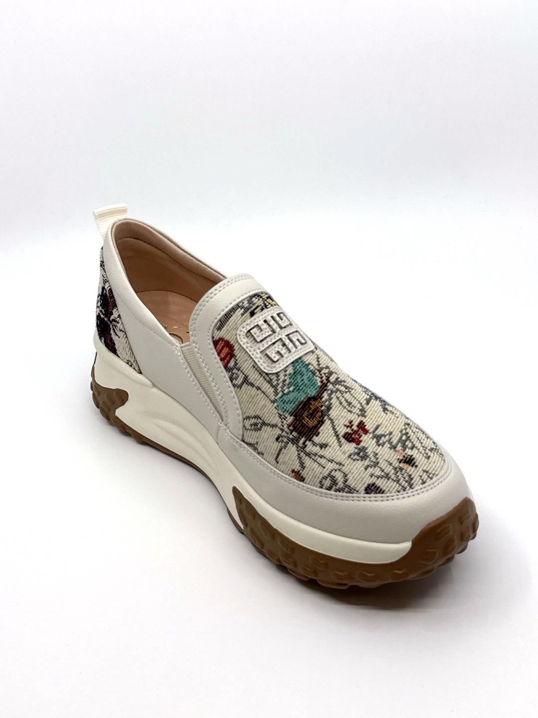 (D210)GSK Fashion Style Shoe