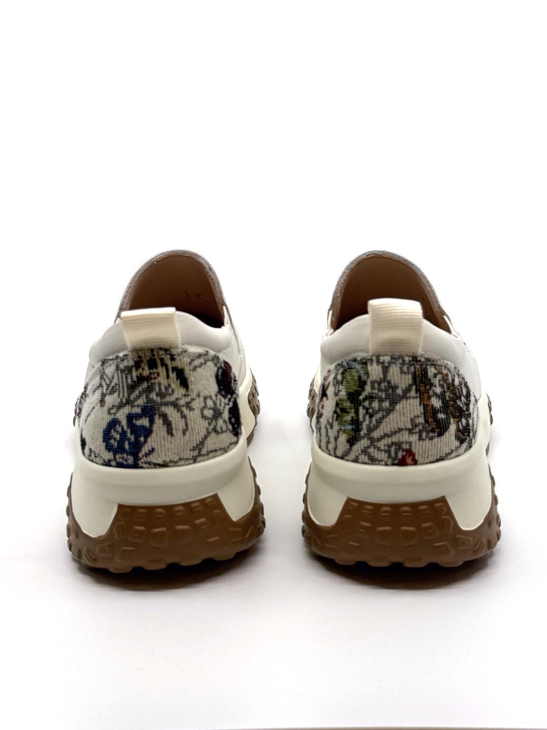(D210)GSK Fashion Style Shoe