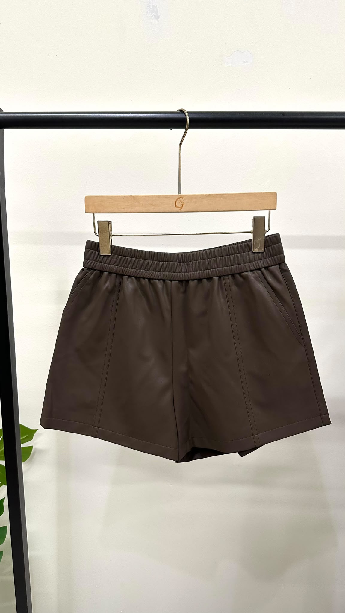 (D2525)Leather Shorts
