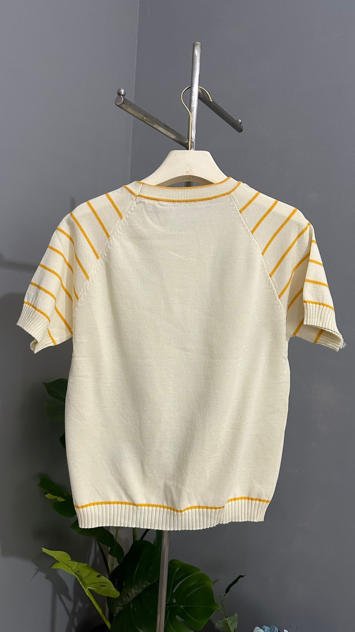 *STAR BUY* (D2667)Top