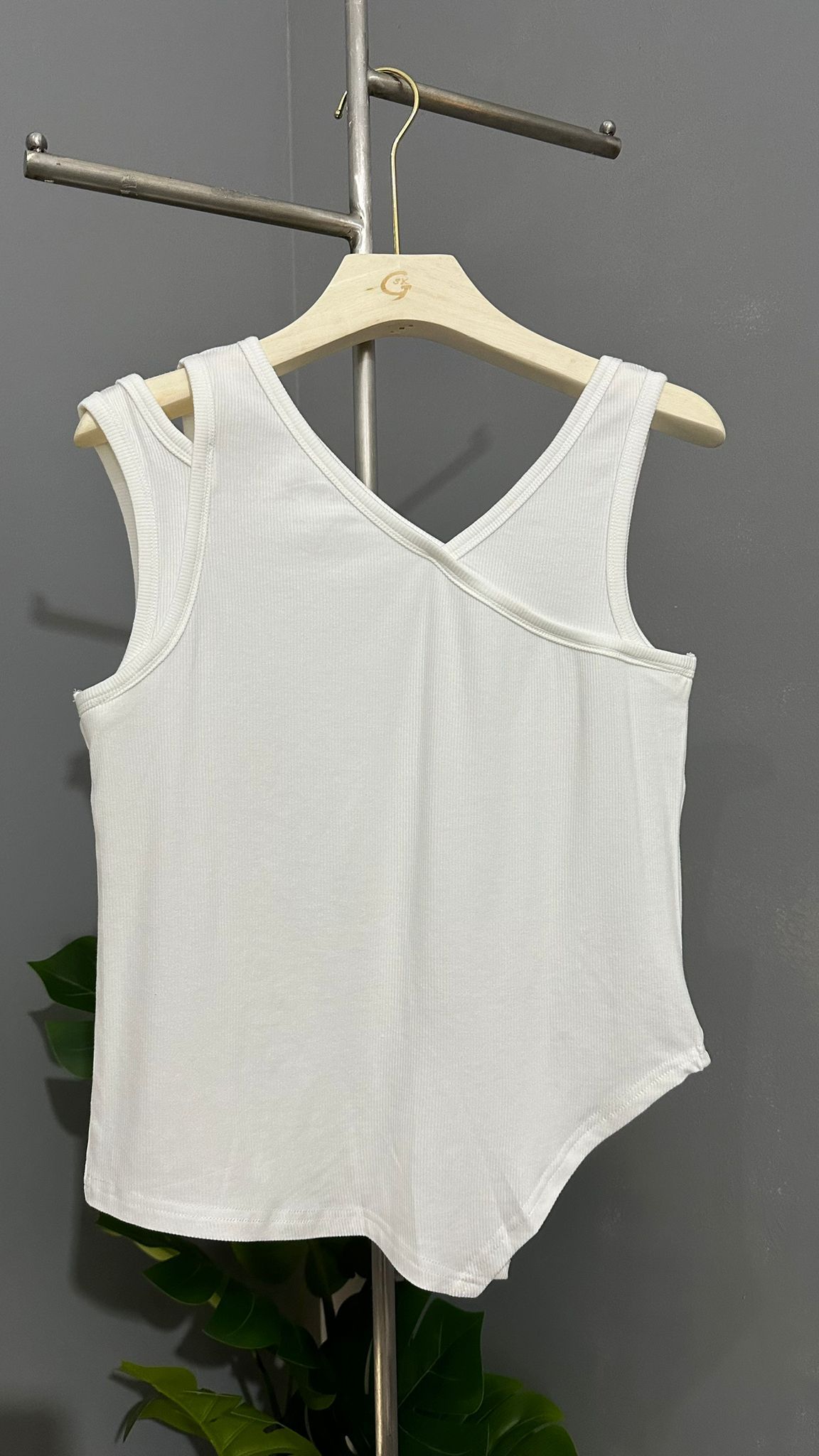 *STAR BUY* (D2915)Tank Top