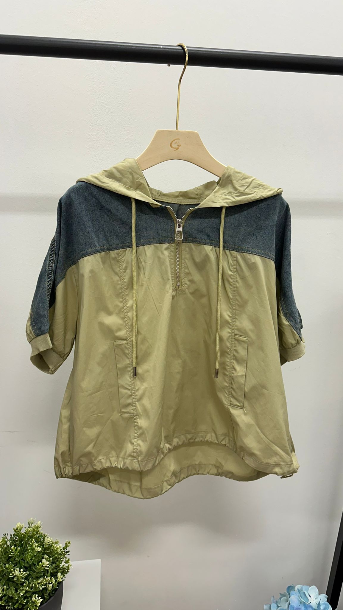 (D3052)Top