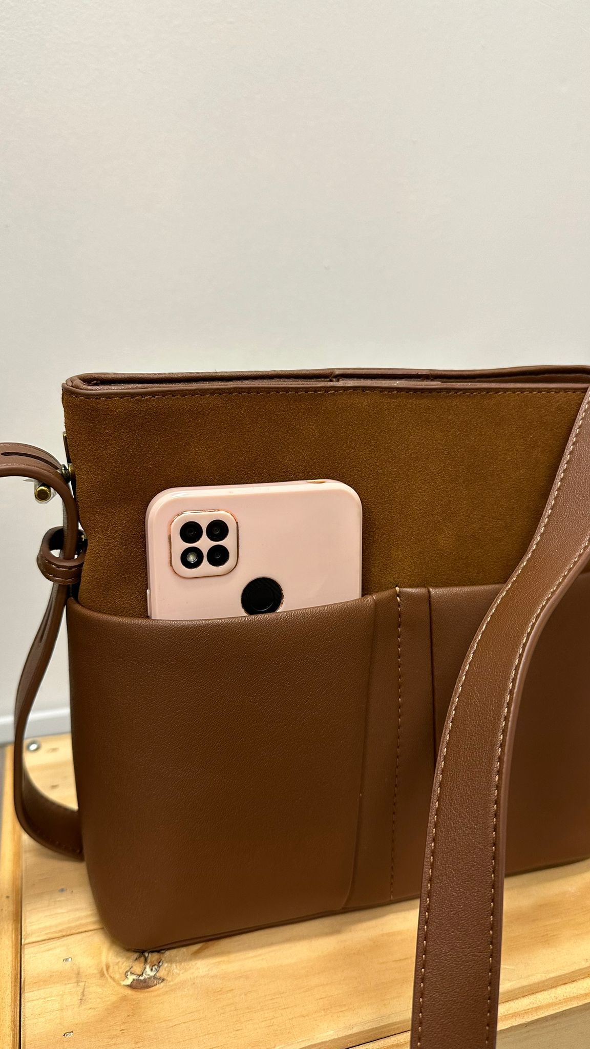 (D307)Leather Bag