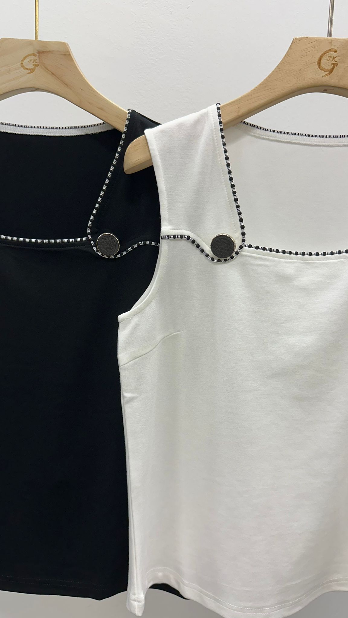 (D3473)Sleeveless Top