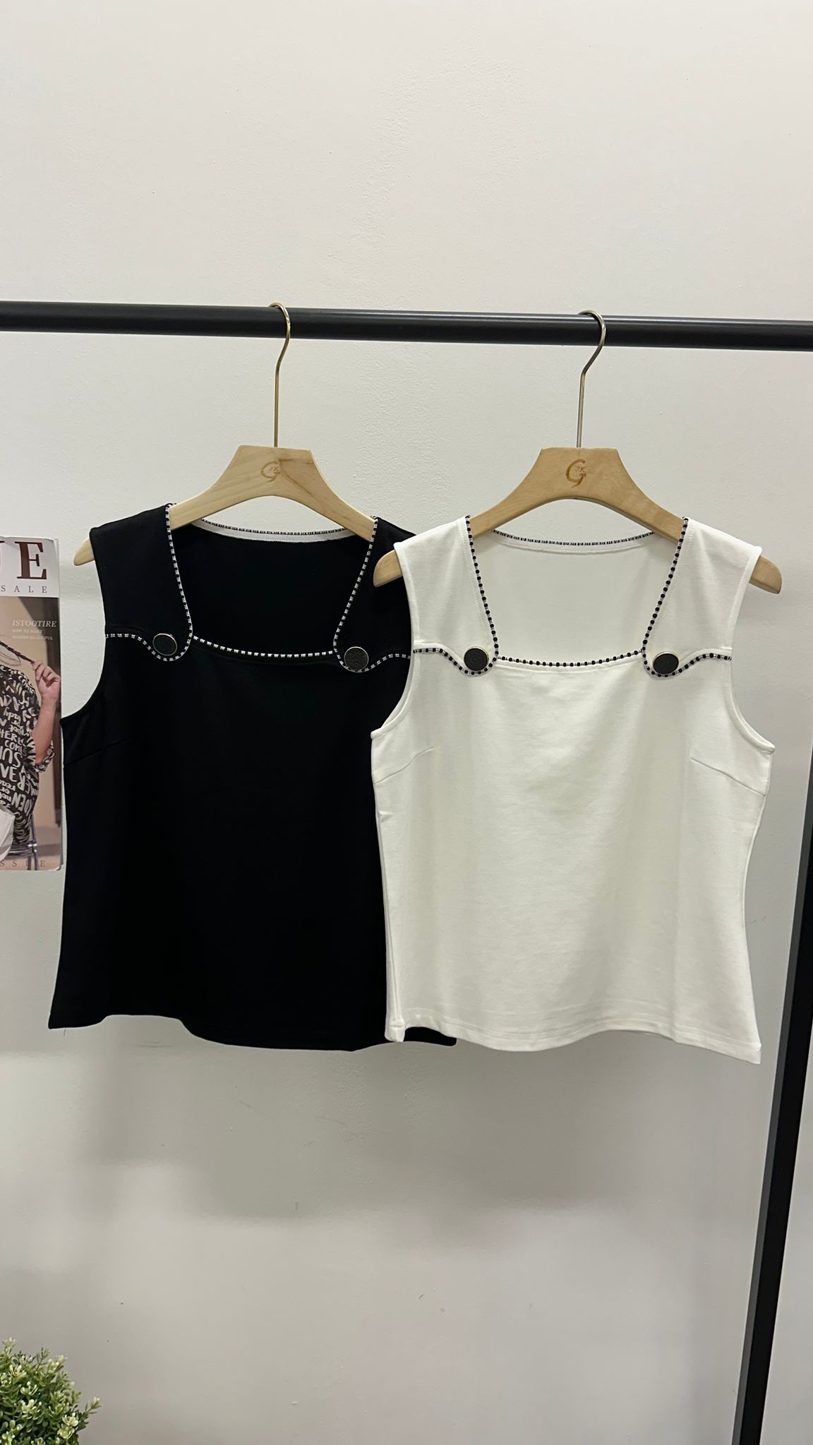 (D3473)Sleeveless Top