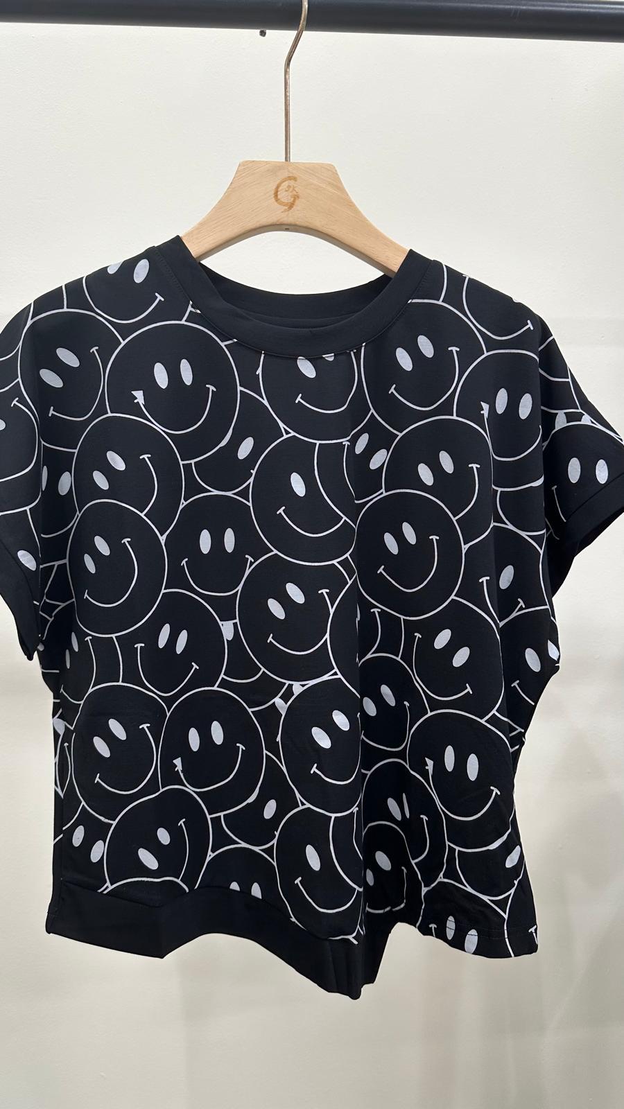 (D3884)Smiley Top
