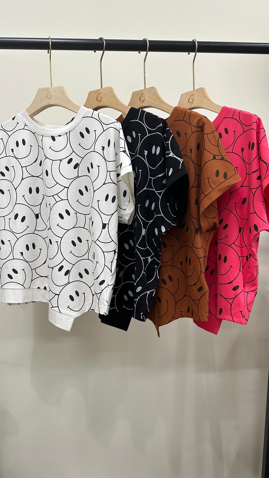 (D3884)Smiley Top