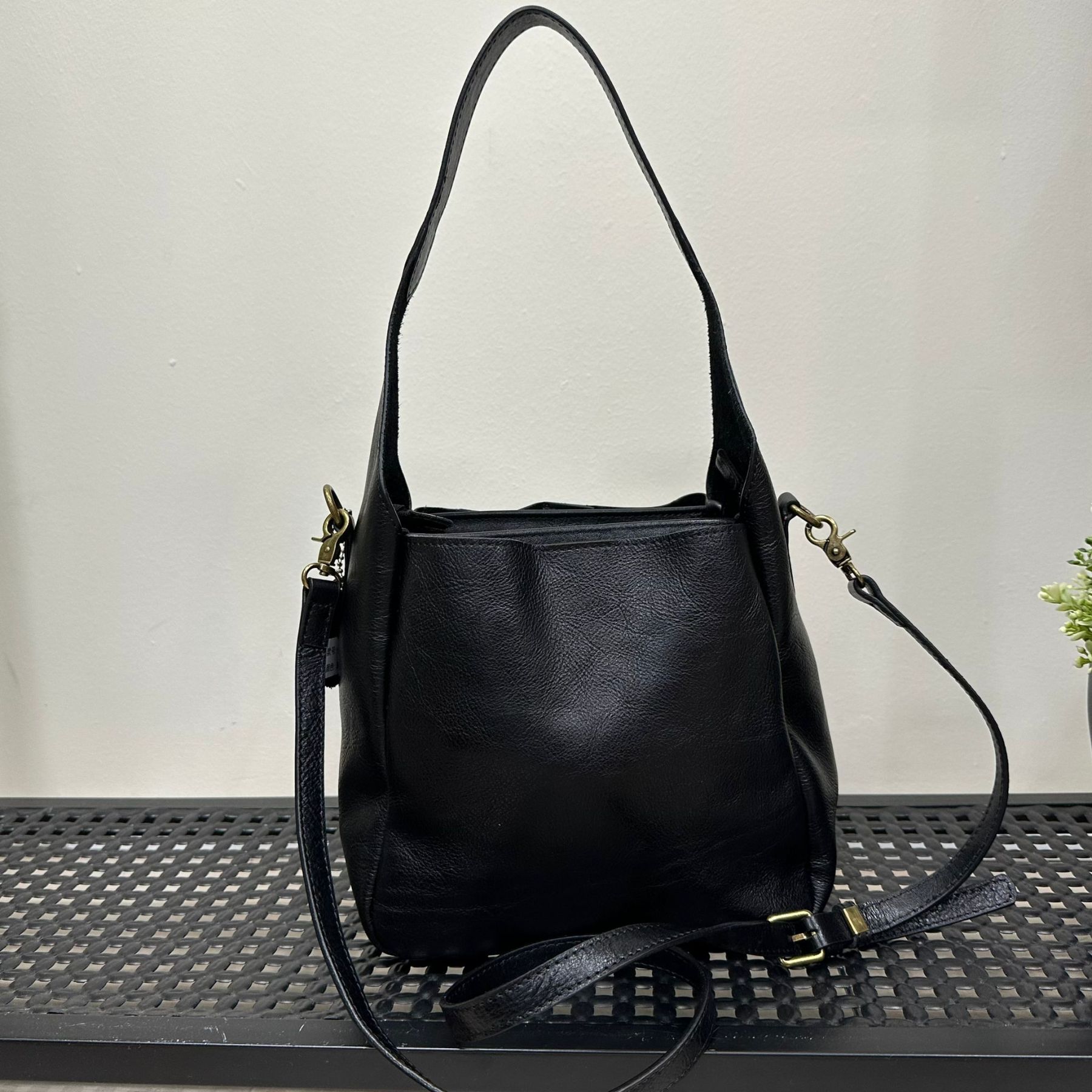(D406)Leather Bag