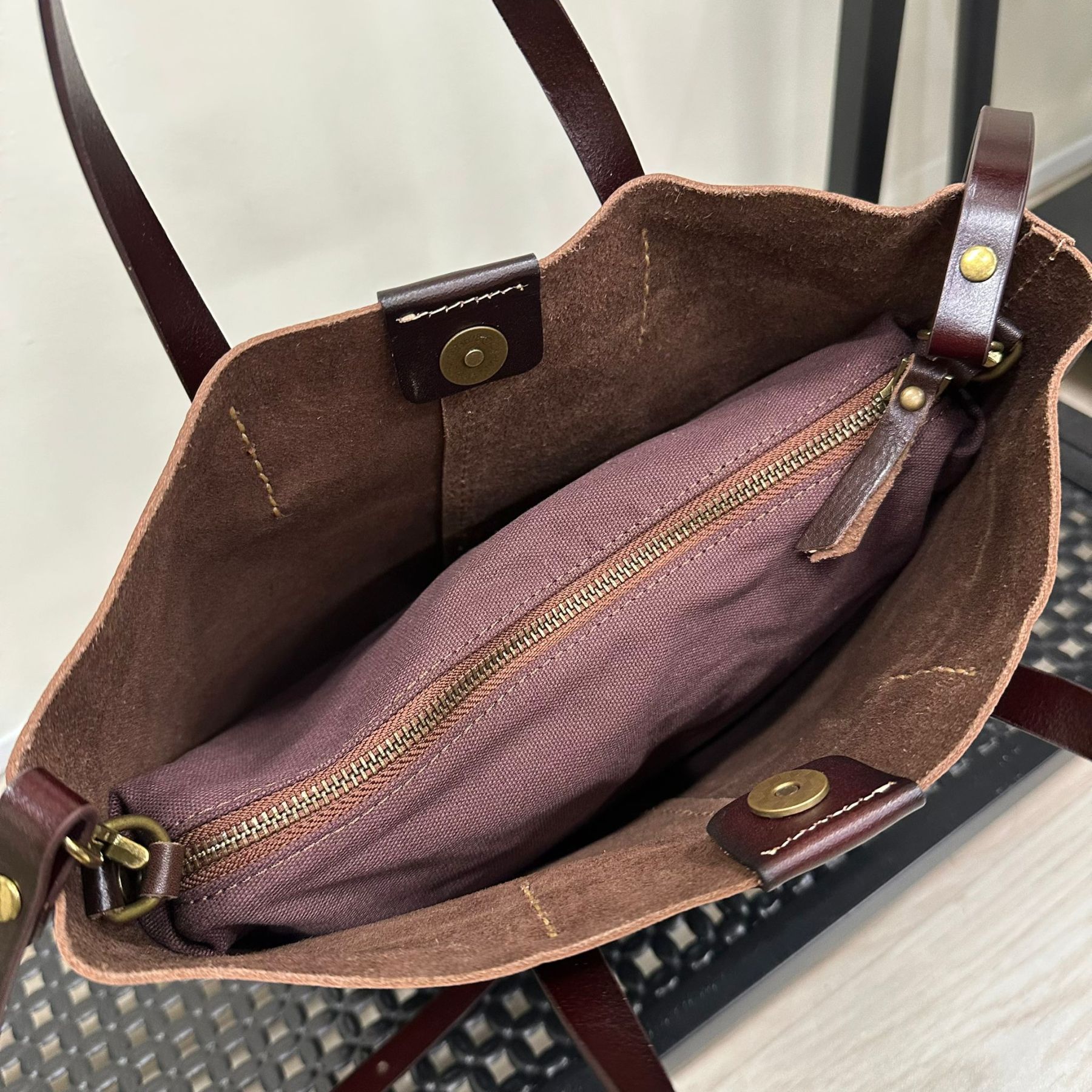 (D407)Leather Bag
