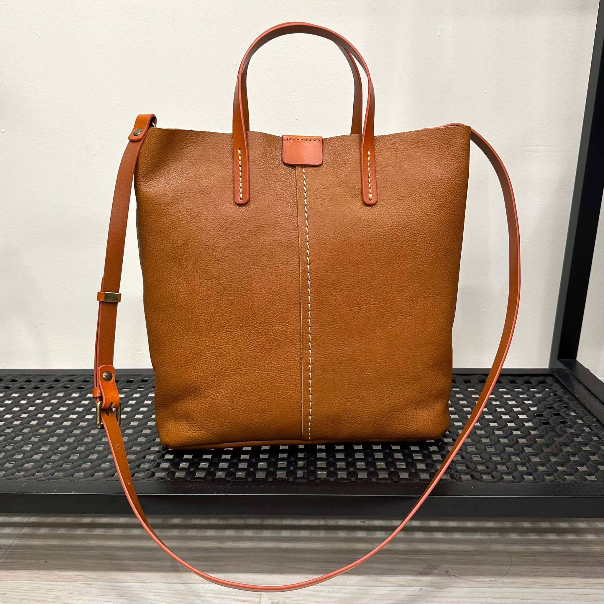 (D407)Leather Bag