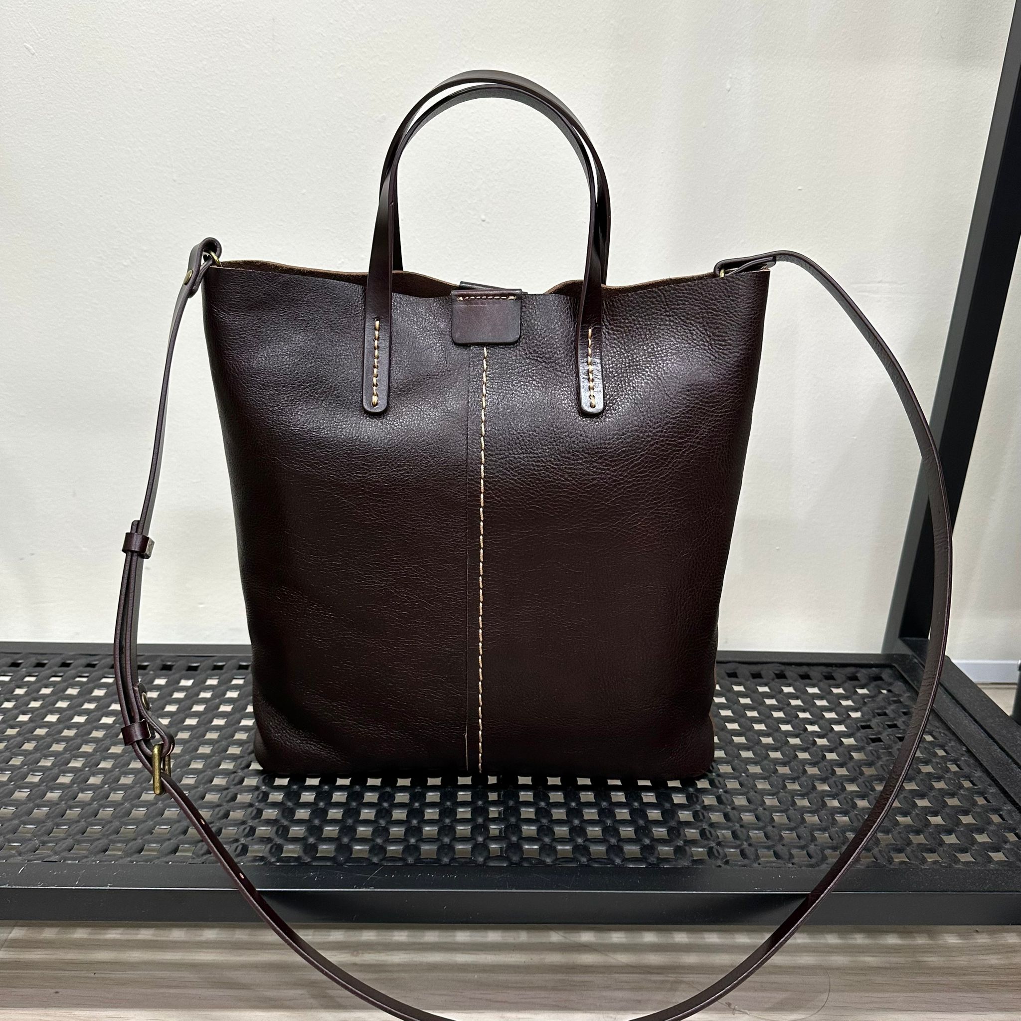 (D407)Leather Bag