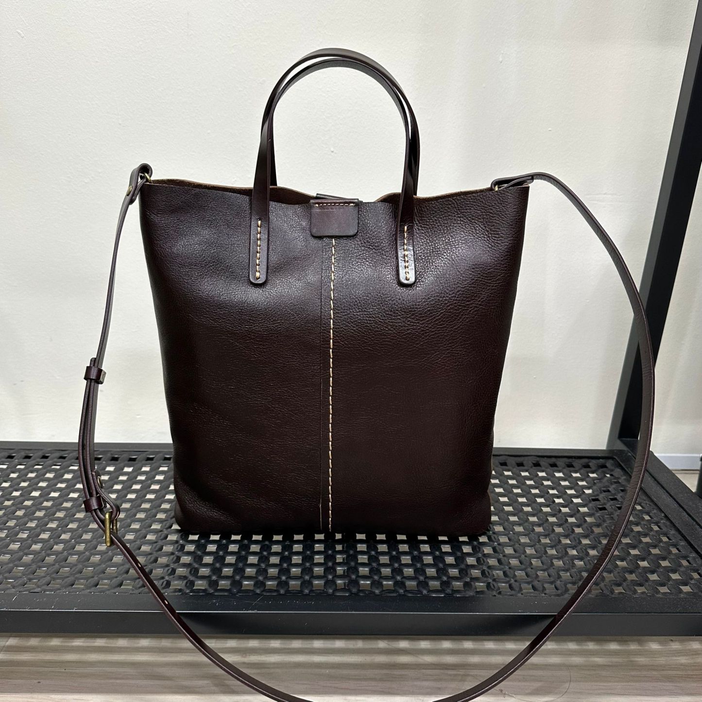 (D407)Leather Bag
