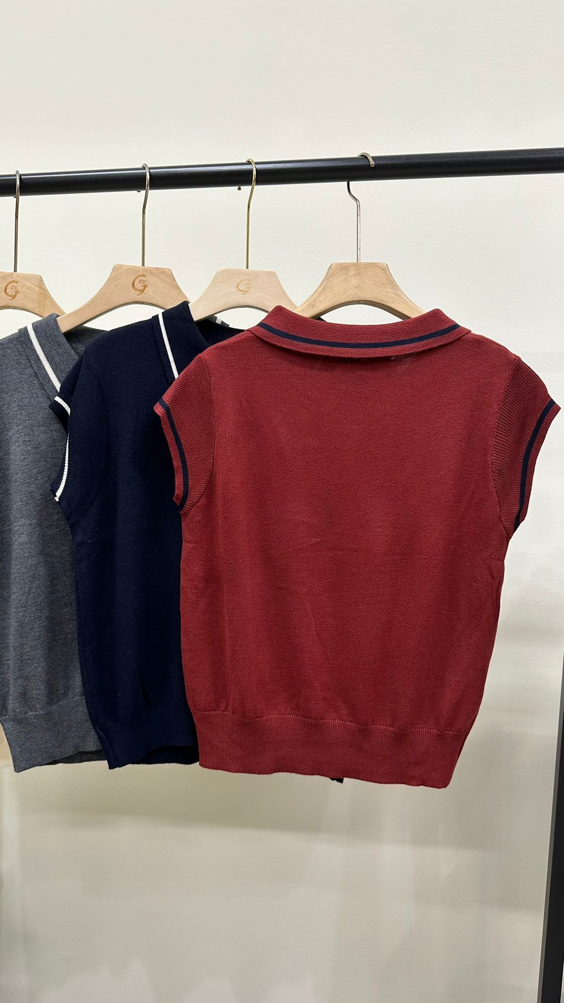 (D4086)GSK F.S Knitted Top