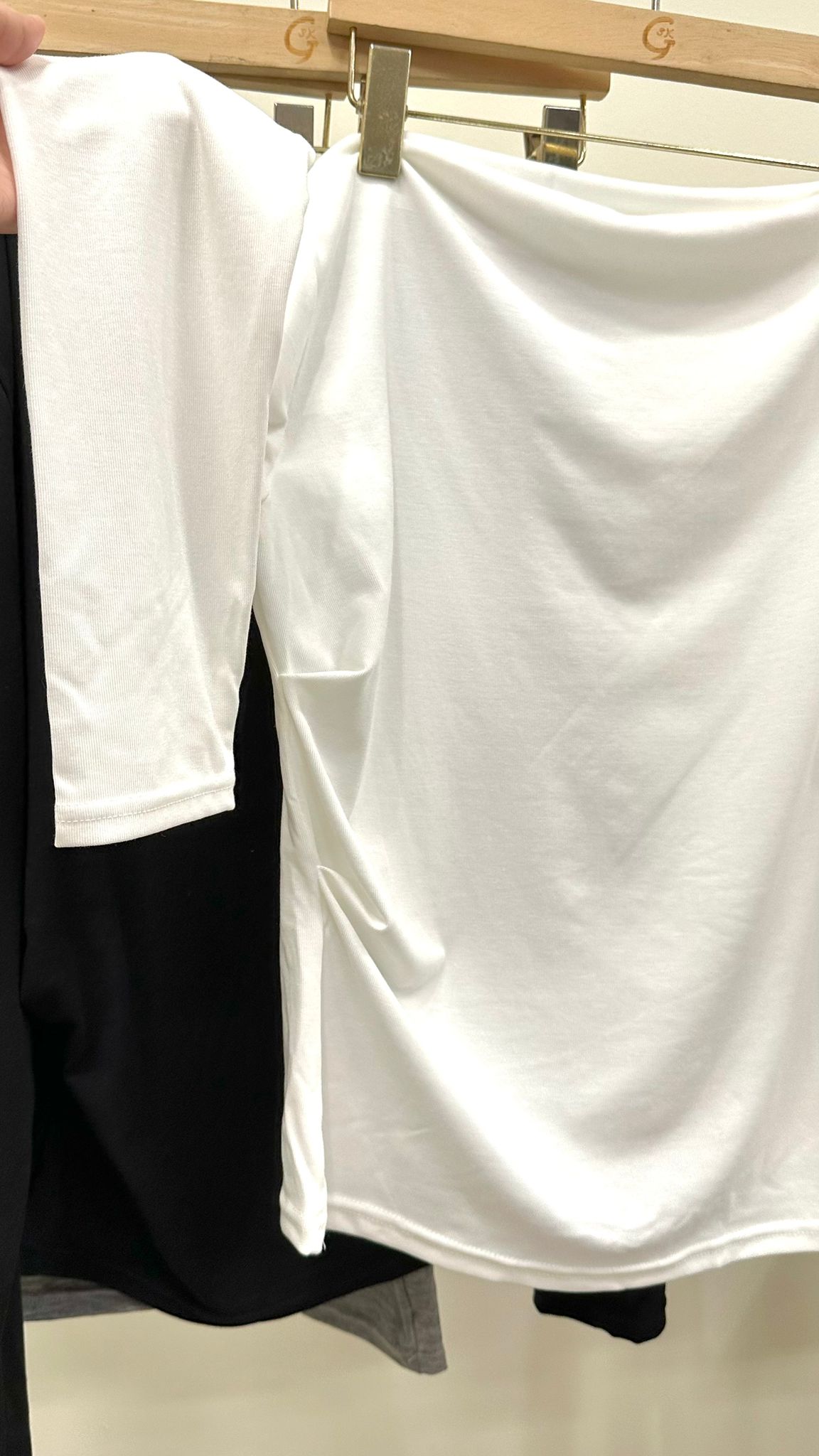 (D4191)Off Shoulder Top