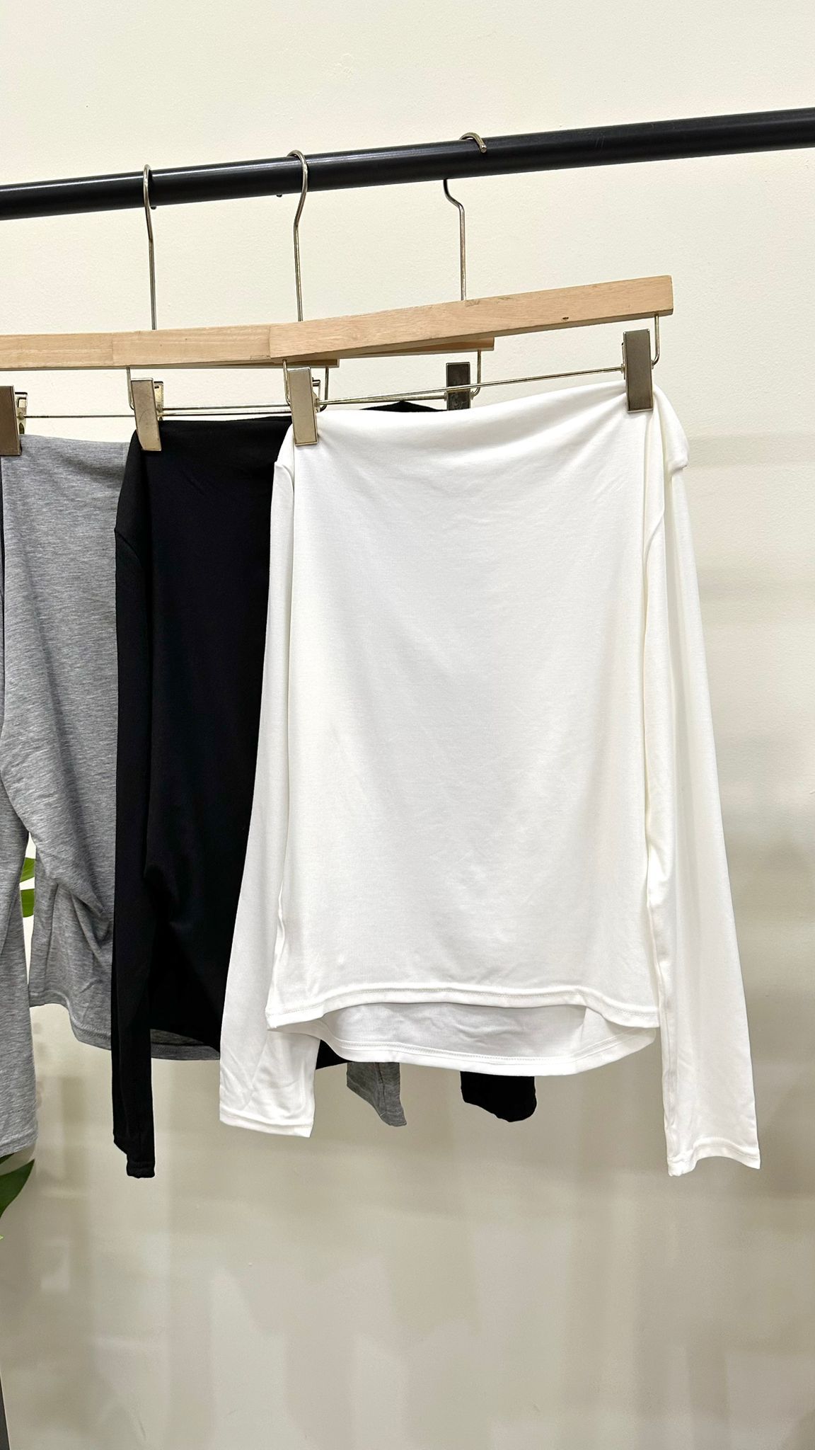 (D4191)Off Shoulder Top