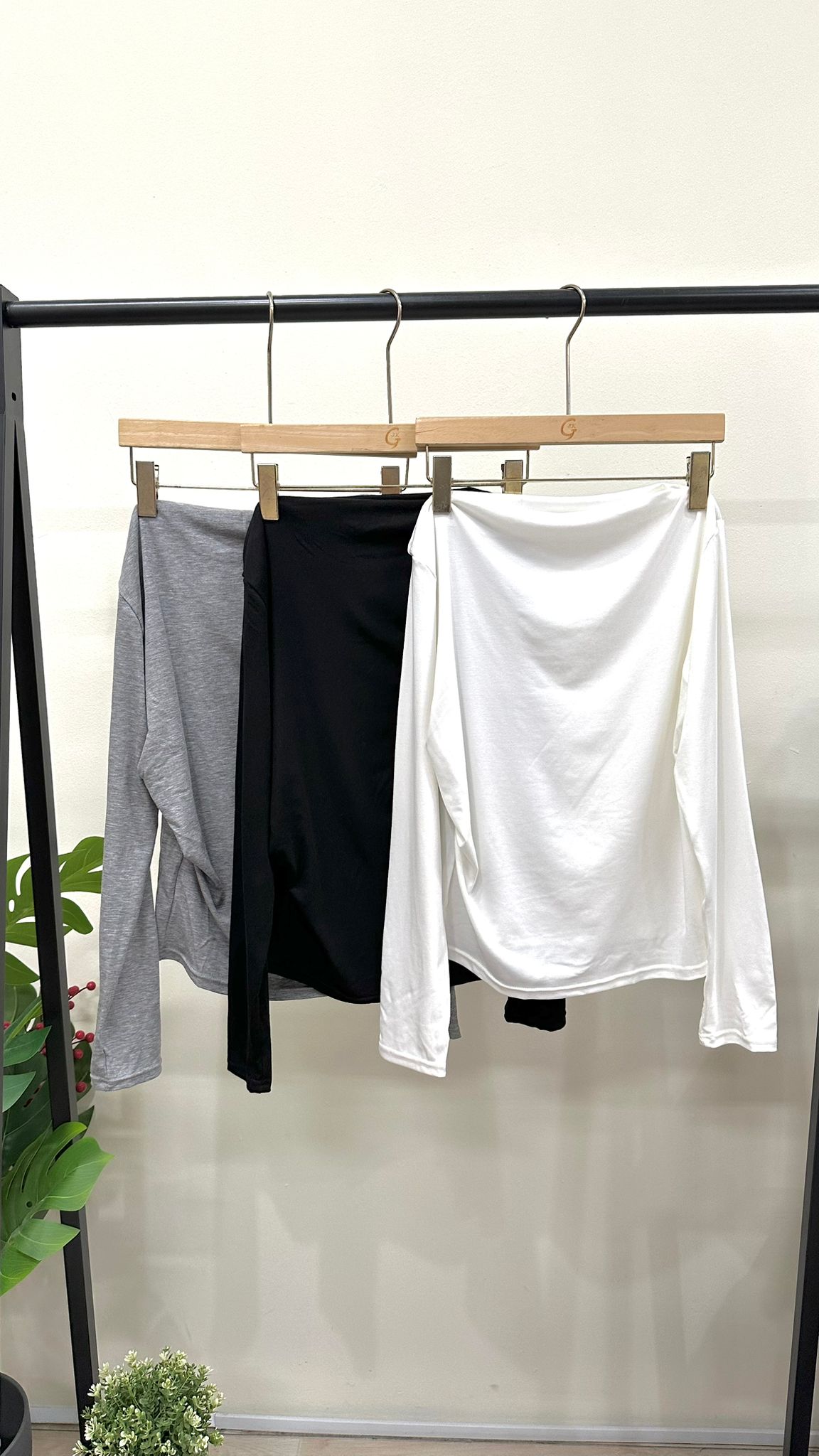 (D4191)Off Shoulder Top