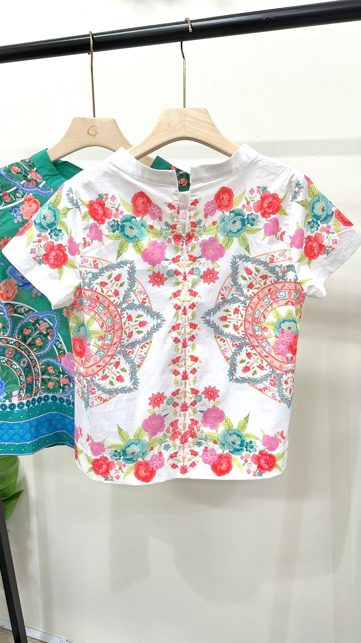 (D4217)Pattern Top