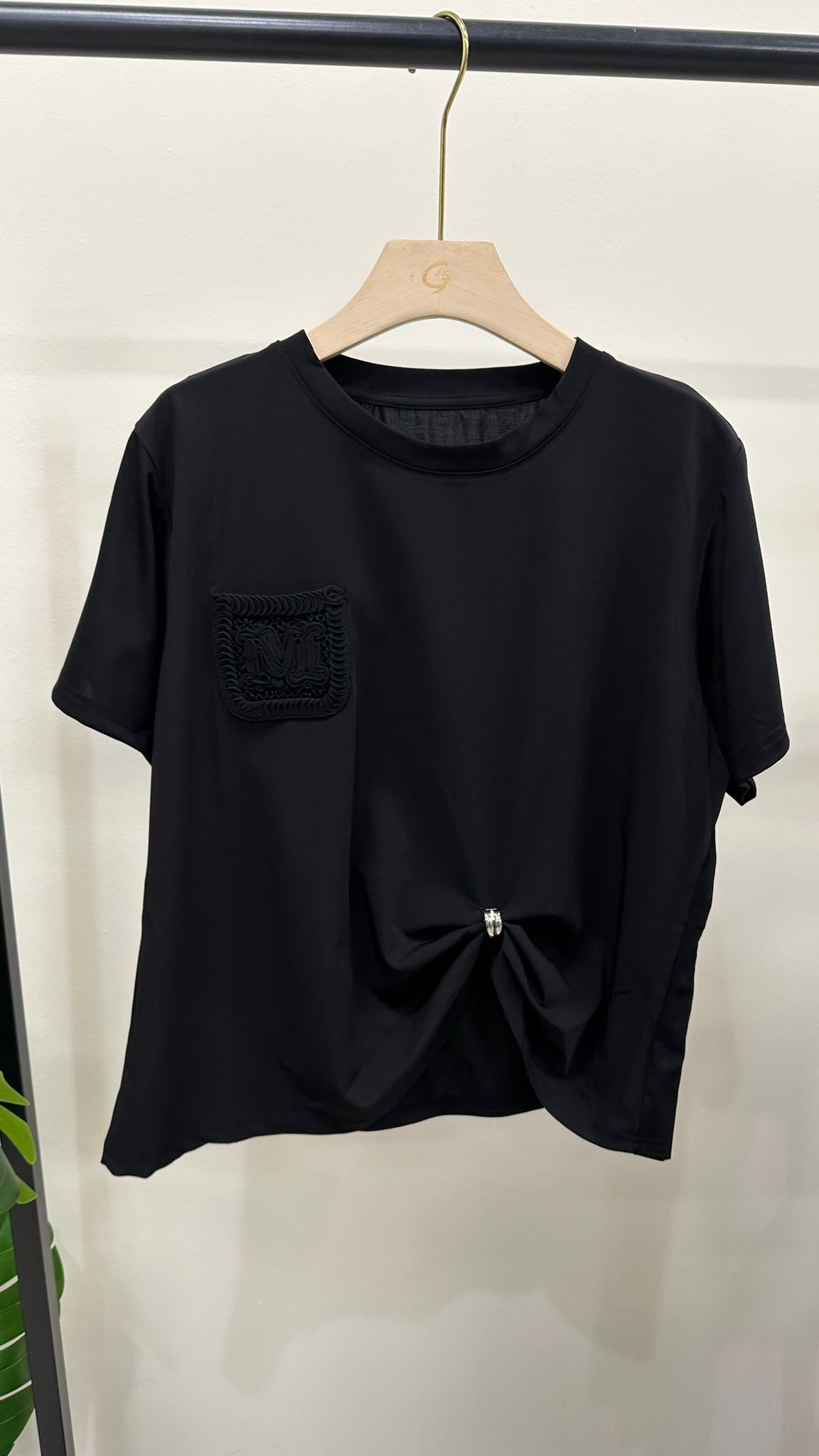 (D4379)Top