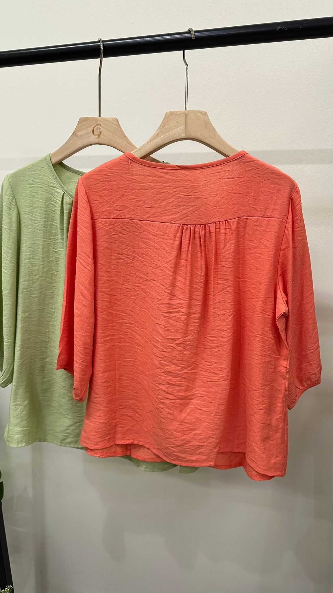 (D4384)Top