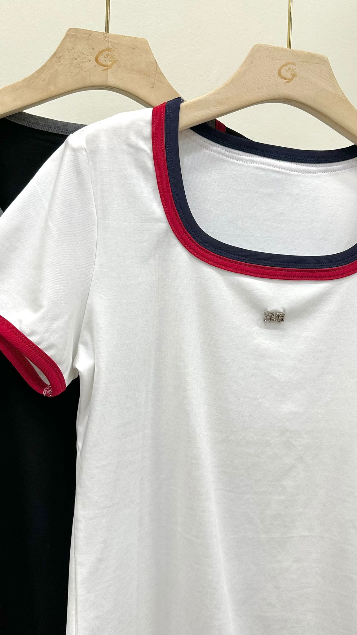 (D4523)Top