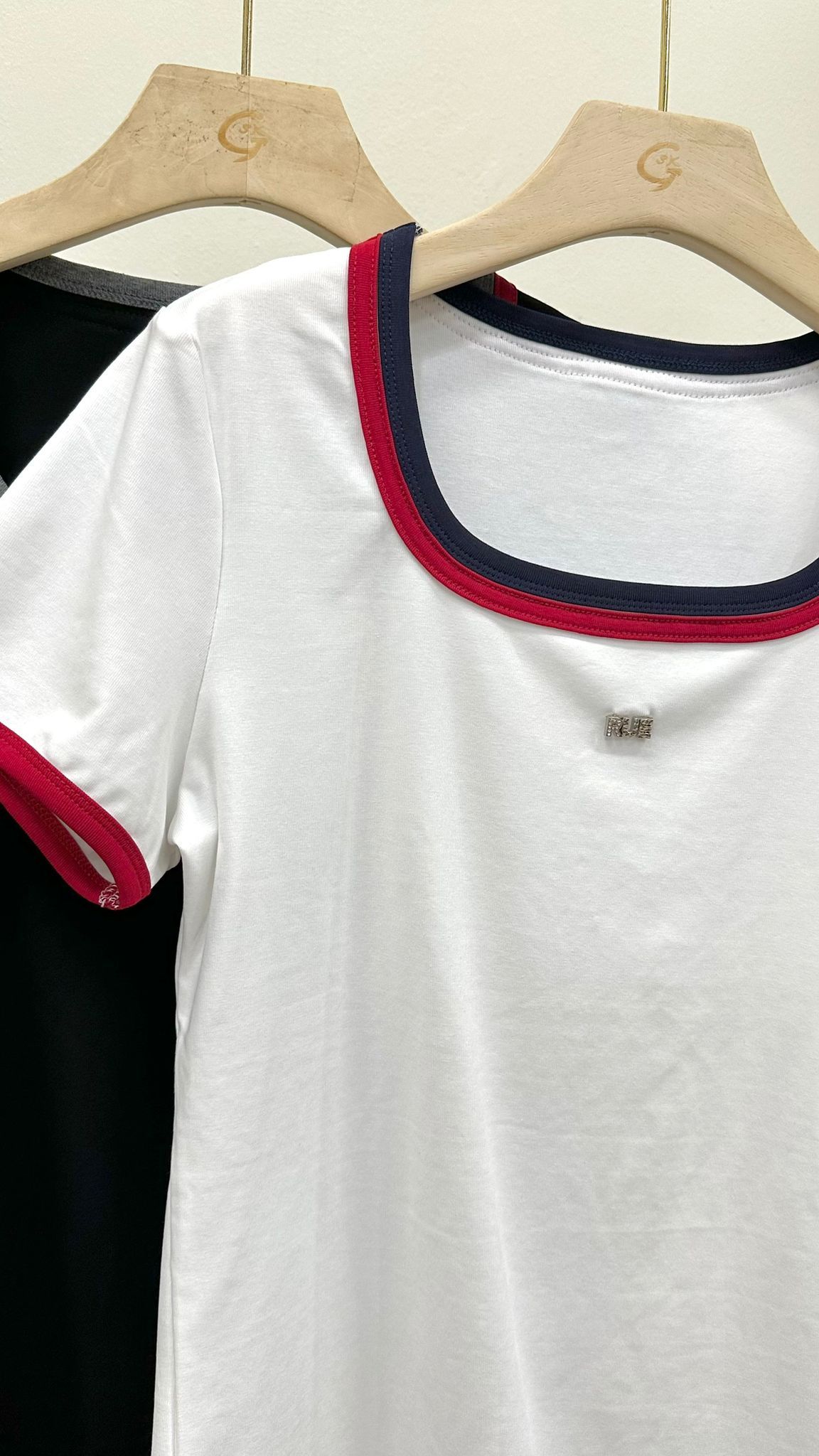 (D4523)Top
